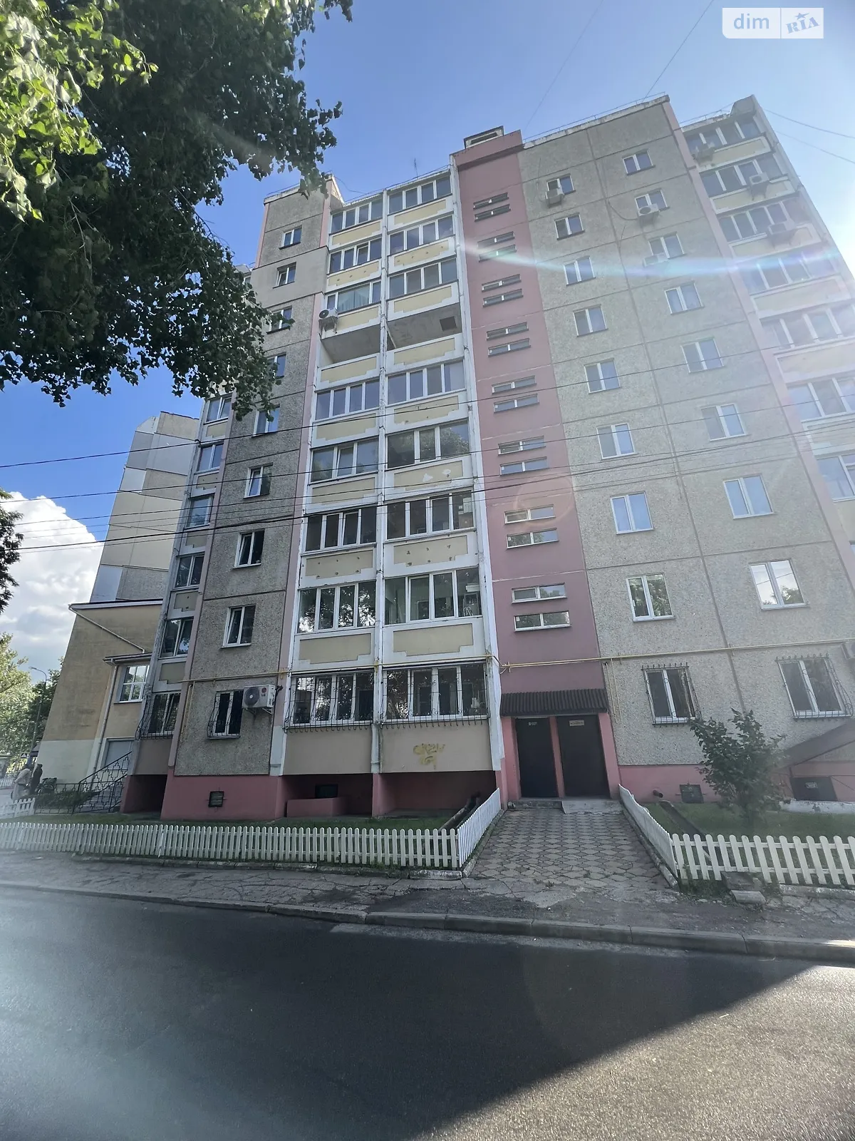 Продается 3-комнатная квартира 73.6 кв. м в Чернигове, ул. Летная, 25Б - фото 1
