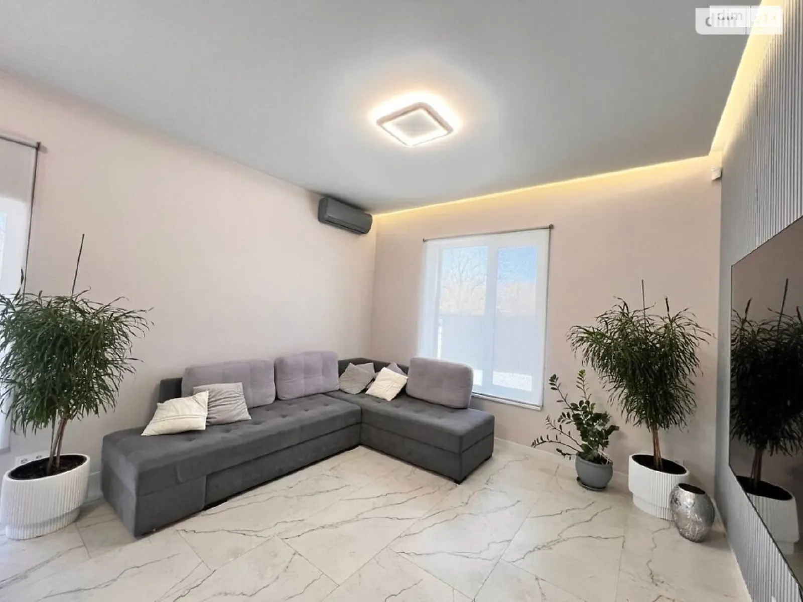 Сдается в аренду одноэтажный дом 120 кв. м с балконом, цена: 1600 $ - фото 1