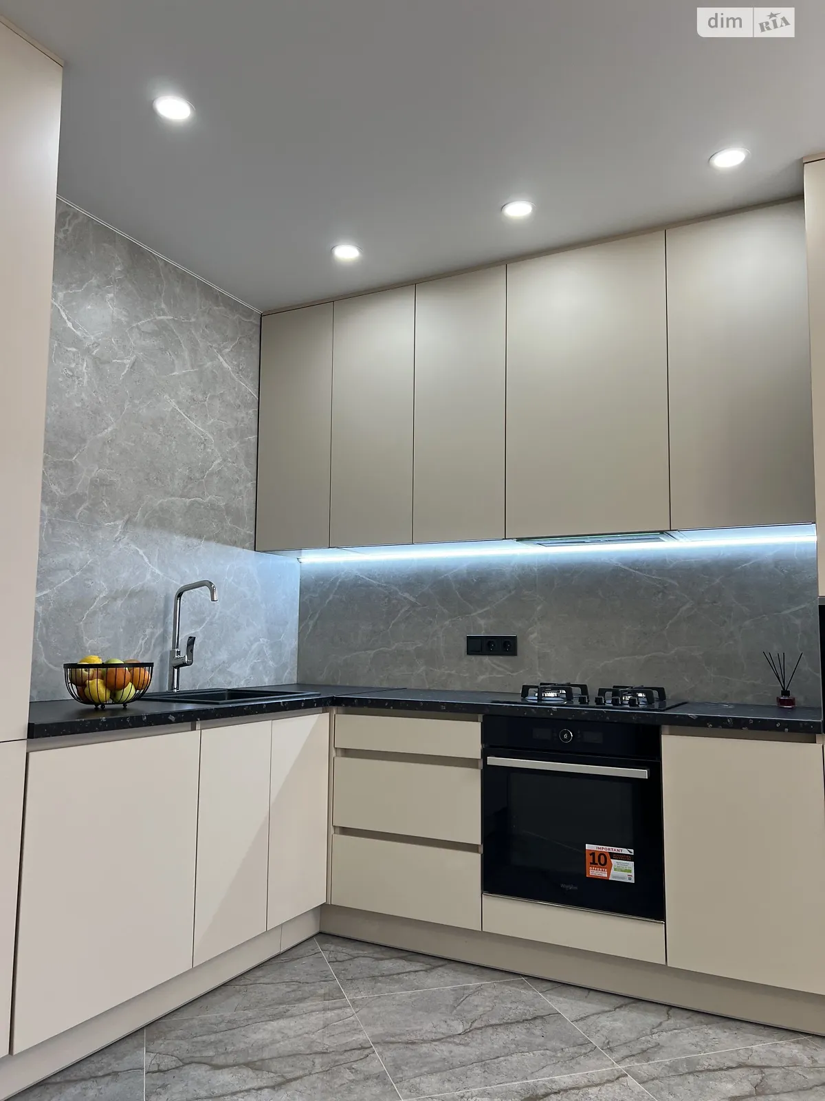 Продается 1-комнатная квартира 42 кв. м в Ирпене, ул. Василия Стуса(Пушкинская), 27 - фото 1