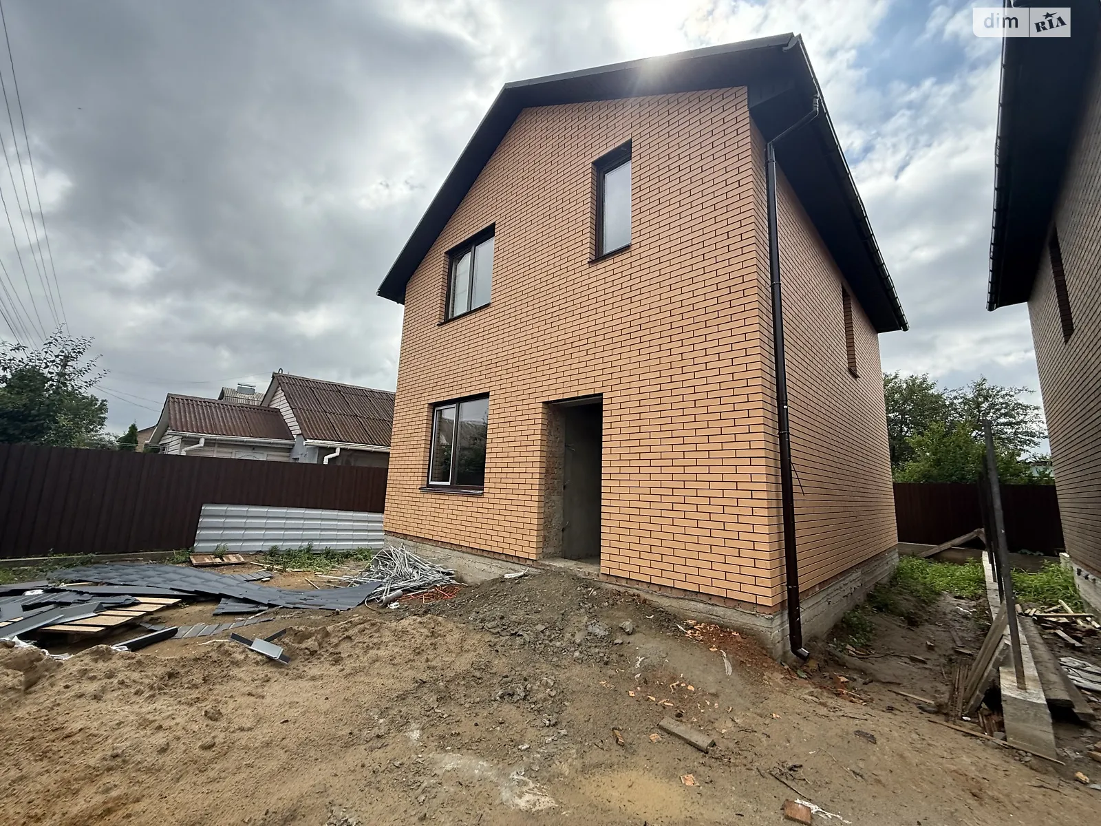 Продается дом на 2 этажа 90 кв. м с балконом, цена: 103000 $ - фото 1