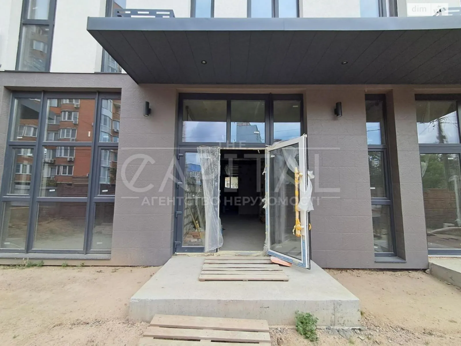 Сдается в аренду помещения свободного назначения 90 кв. м в 4-этажном здании, цена: 1350 $ - фото 1