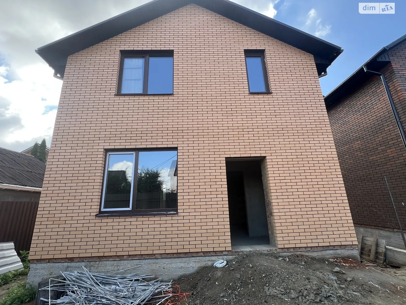 Продается дом на 2 этажа 90 кв. м с баней/сауной, цена: 81900 $ - фото 1