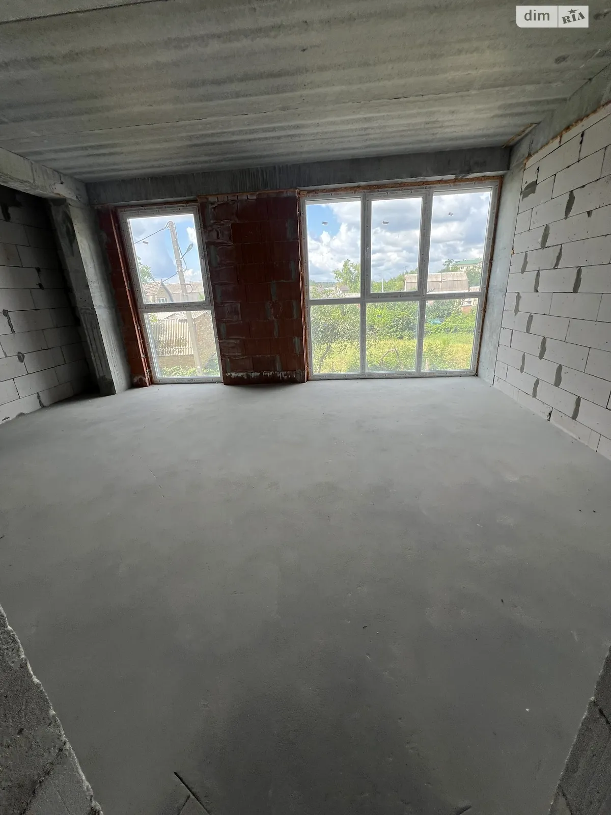 Продается 1-комнатная квартира 29 кв. м в Гостомеле, ул. Свято-Покровская(Ленина), 73 - фото 1