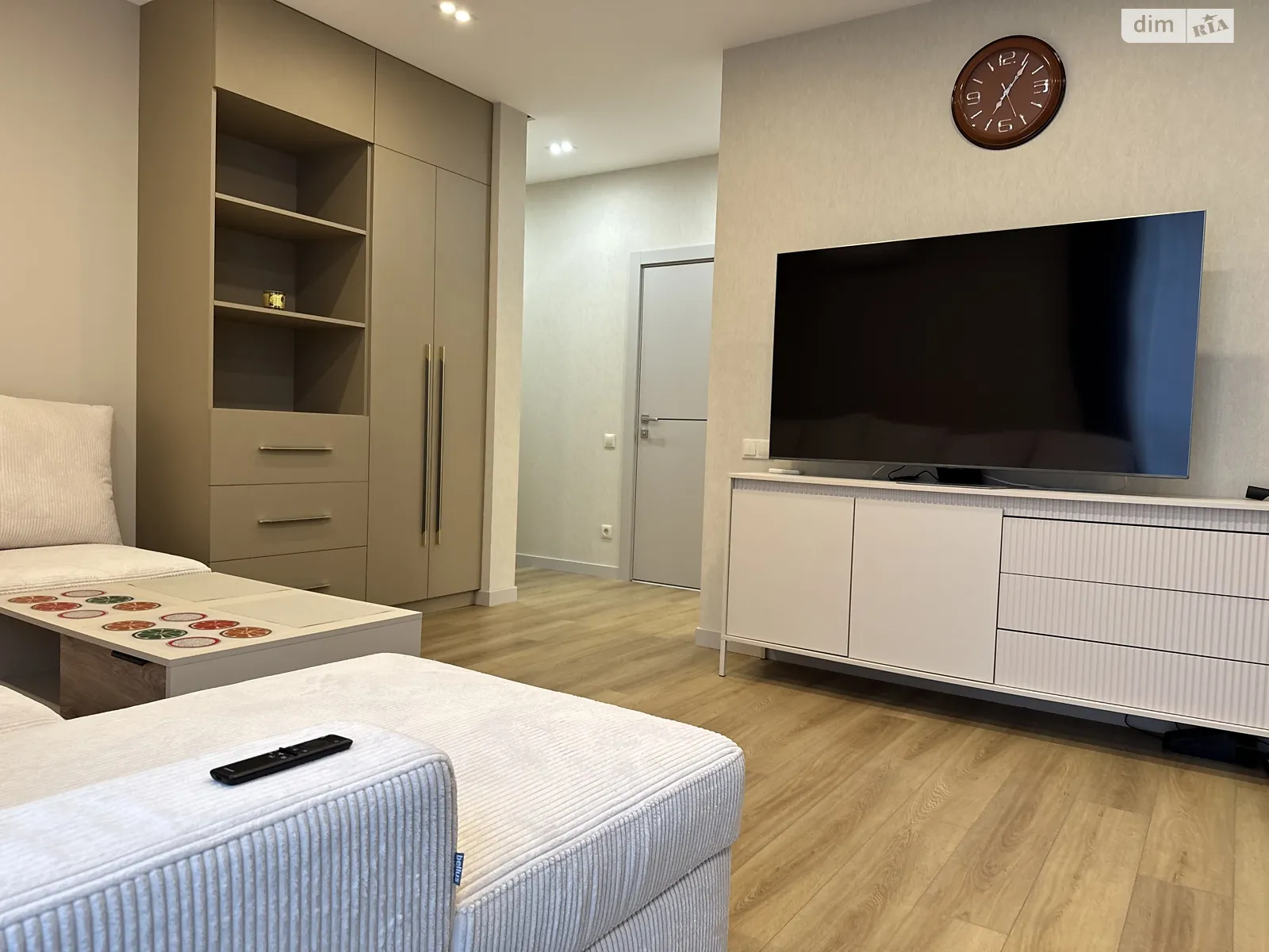 Здається в оренду 2-кімнатна квартира 72 кв. м у Львові, вул. Угорська - фото 1