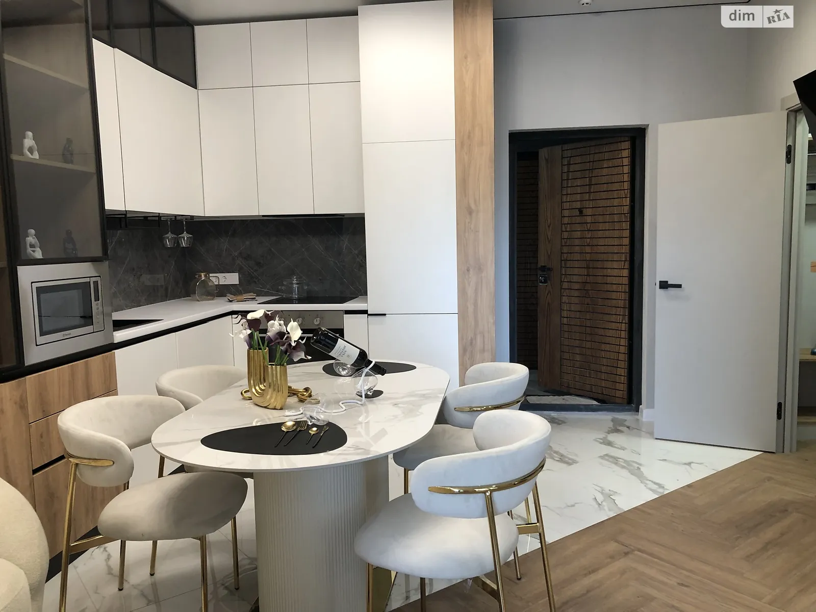 Продается 2-комнатная квартира 55 кв. м в Одессе, ул. 13 станция Большого Фонтана, 153Д - фото 1