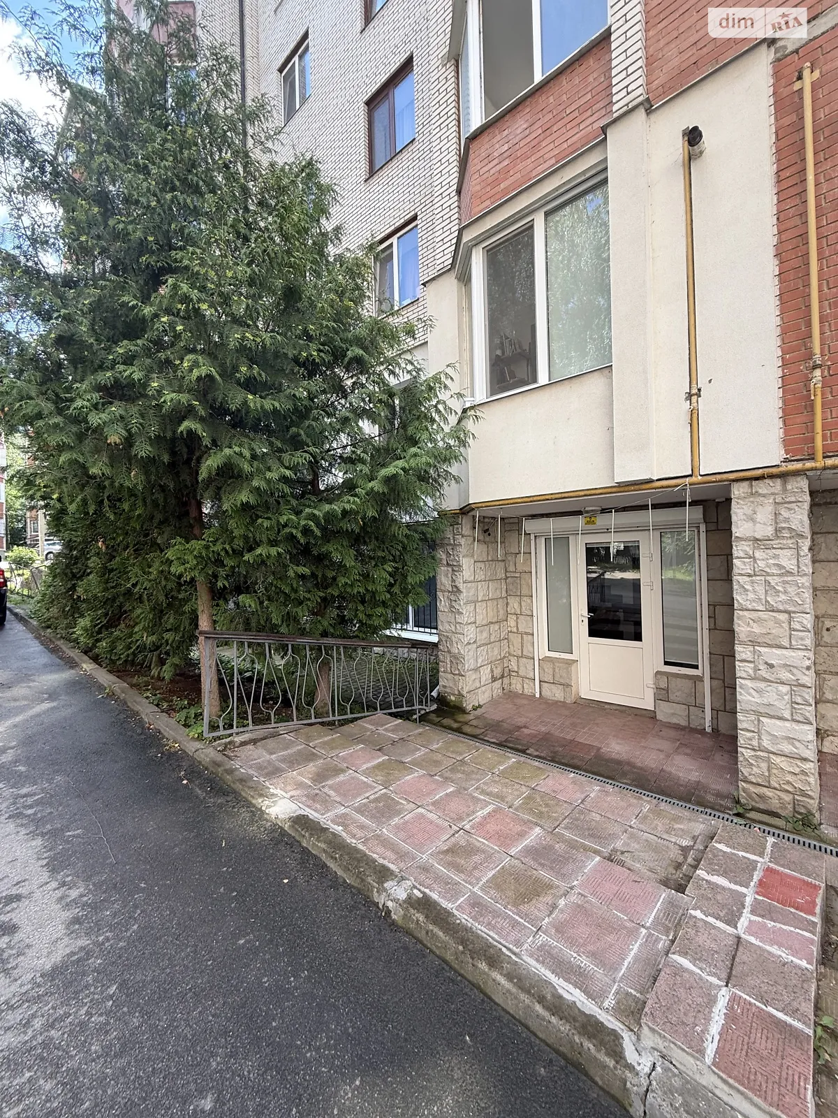 Здається в оренду приміщення вільного призначення 40 кв. м в 6-поверховій будівлі, цена: 6000 грн - фото 1