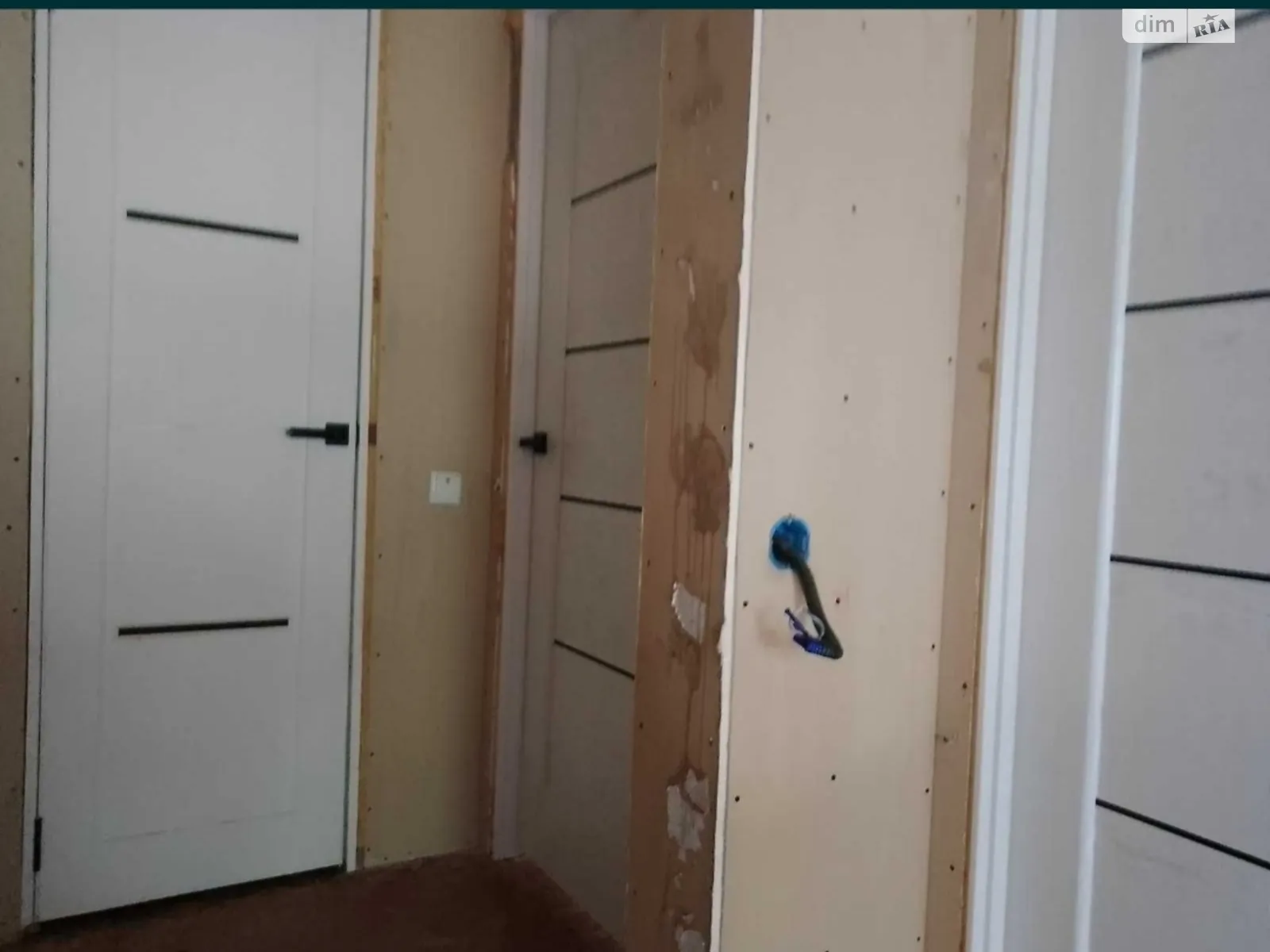 Продается дом на 2 этажа 105 кв. м с гаражом, цена: 70000 $ - фото 1