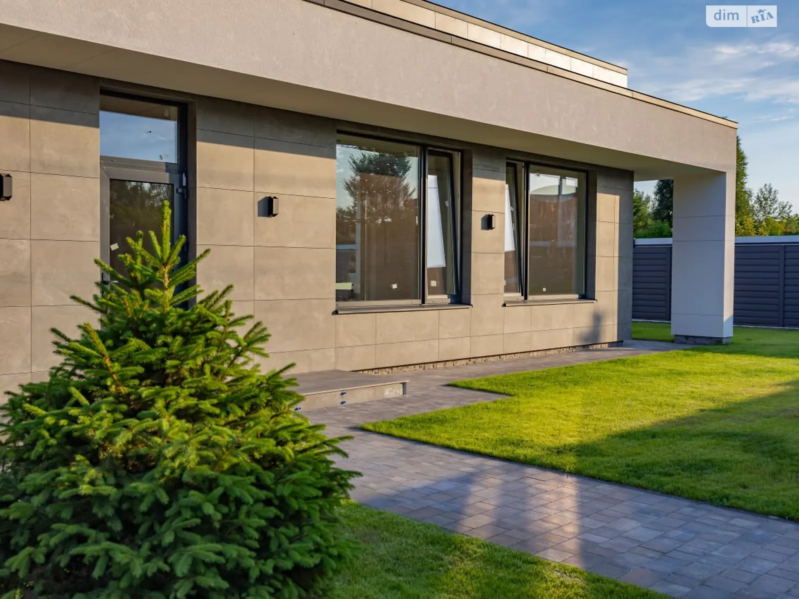 Продається одноповерховий будинок 166 кв. м з каміном, цена: 360000 $ - фото 1