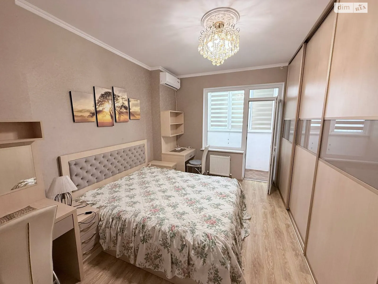 Продається 2-кімнатна квартира 58.6 кв. м у Лиманці, мас. Радужний - фото 1