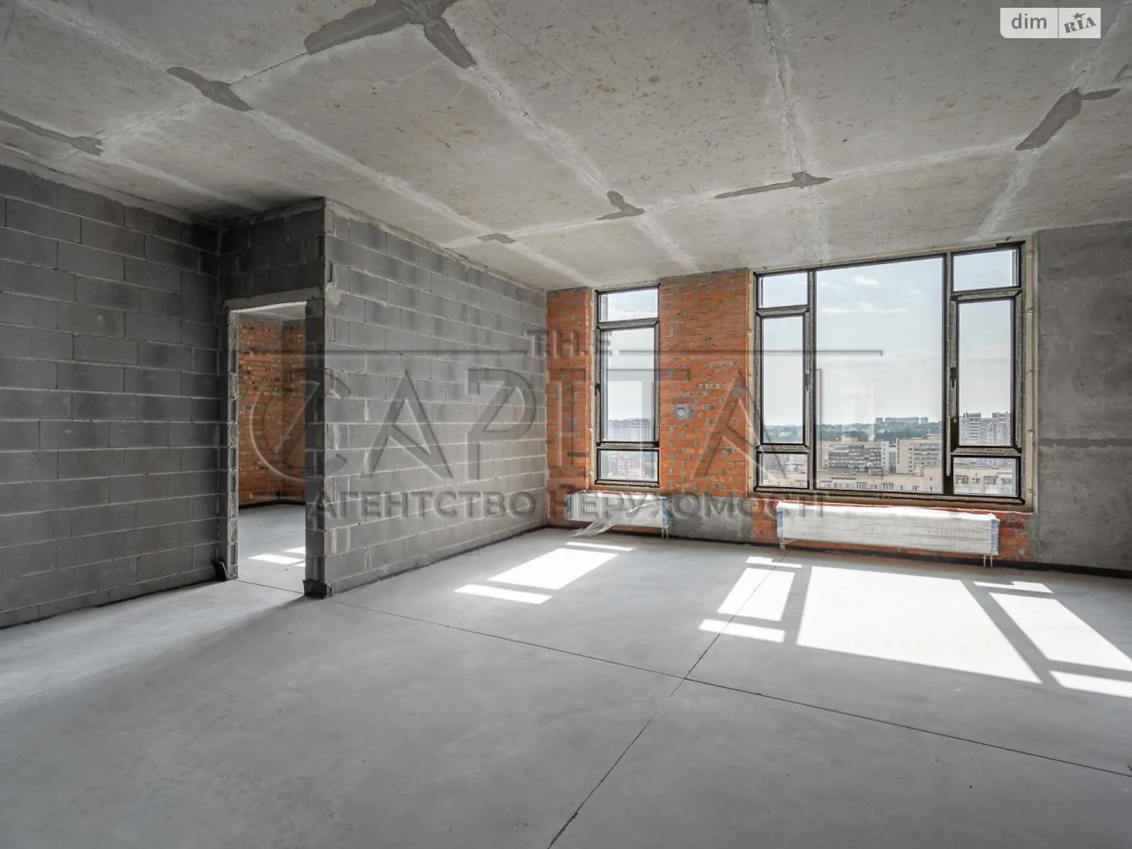 Продается 7-комнатная квартира 229 кв. м в Киеве, ул. Василия Тютюнника, 39/2 - фото 1