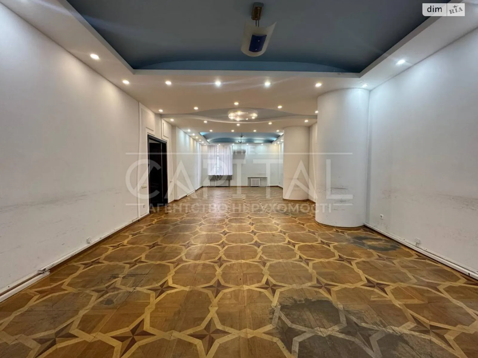 Сдается в аренду офис 269 кв. м в бизнес-центре, цена: 2245 $ - фото 1