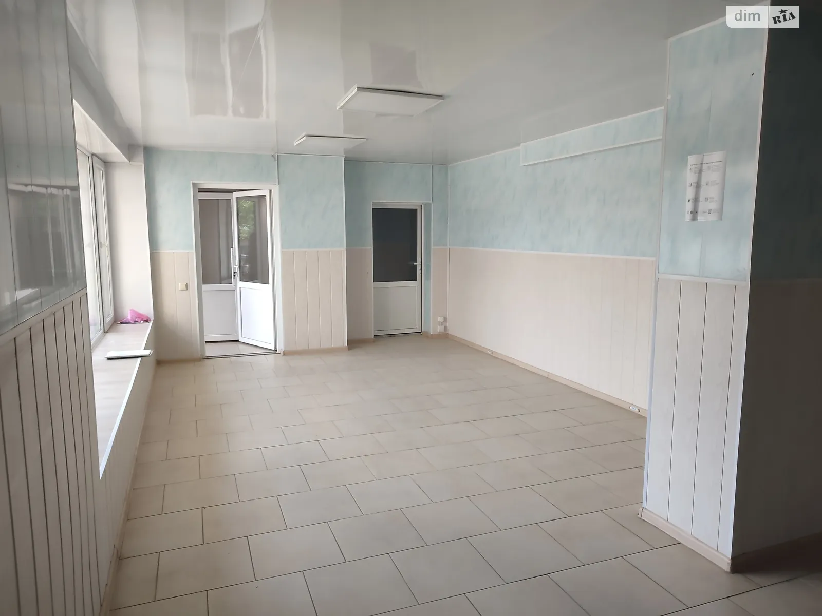 Продается объект сферы услуг 125 кв. м в 14-этажном здании, цена: 175000 $ - фото 1