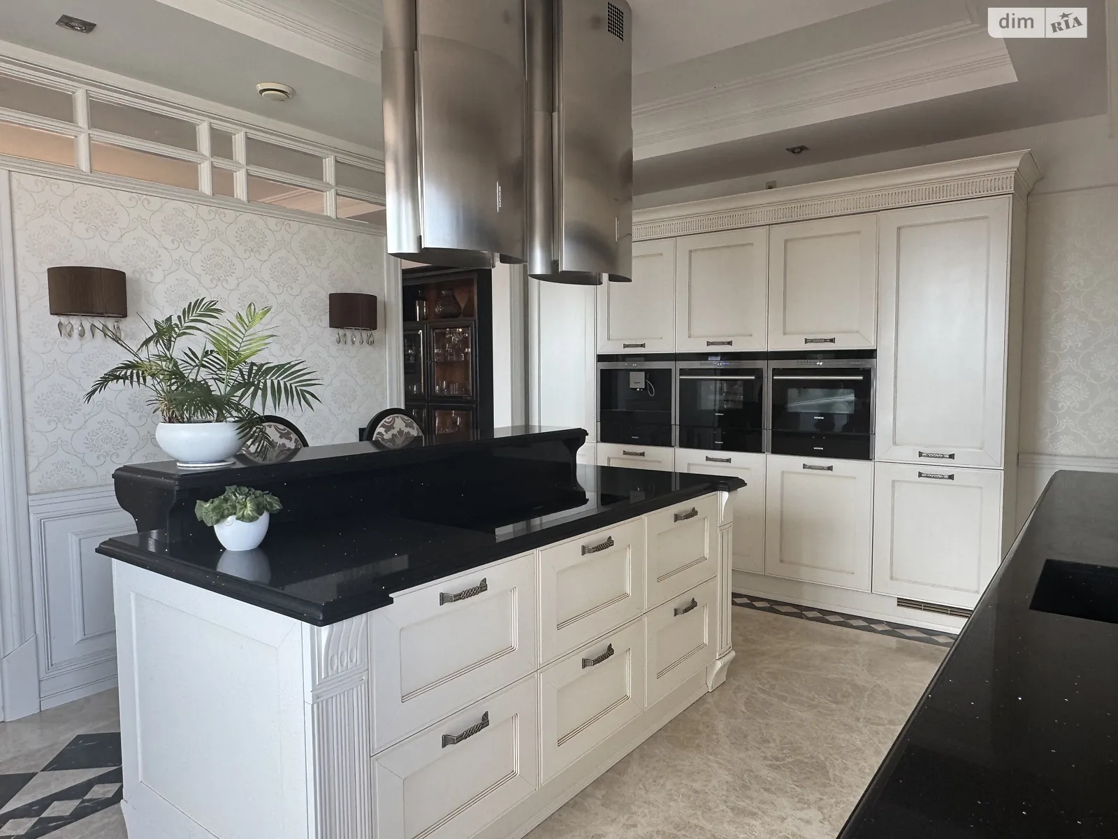 Продається 8-кімнатна квартира 756.3 кв. м у Одесі, пров. Педагогічний, 3 корпус 4 - фото 1