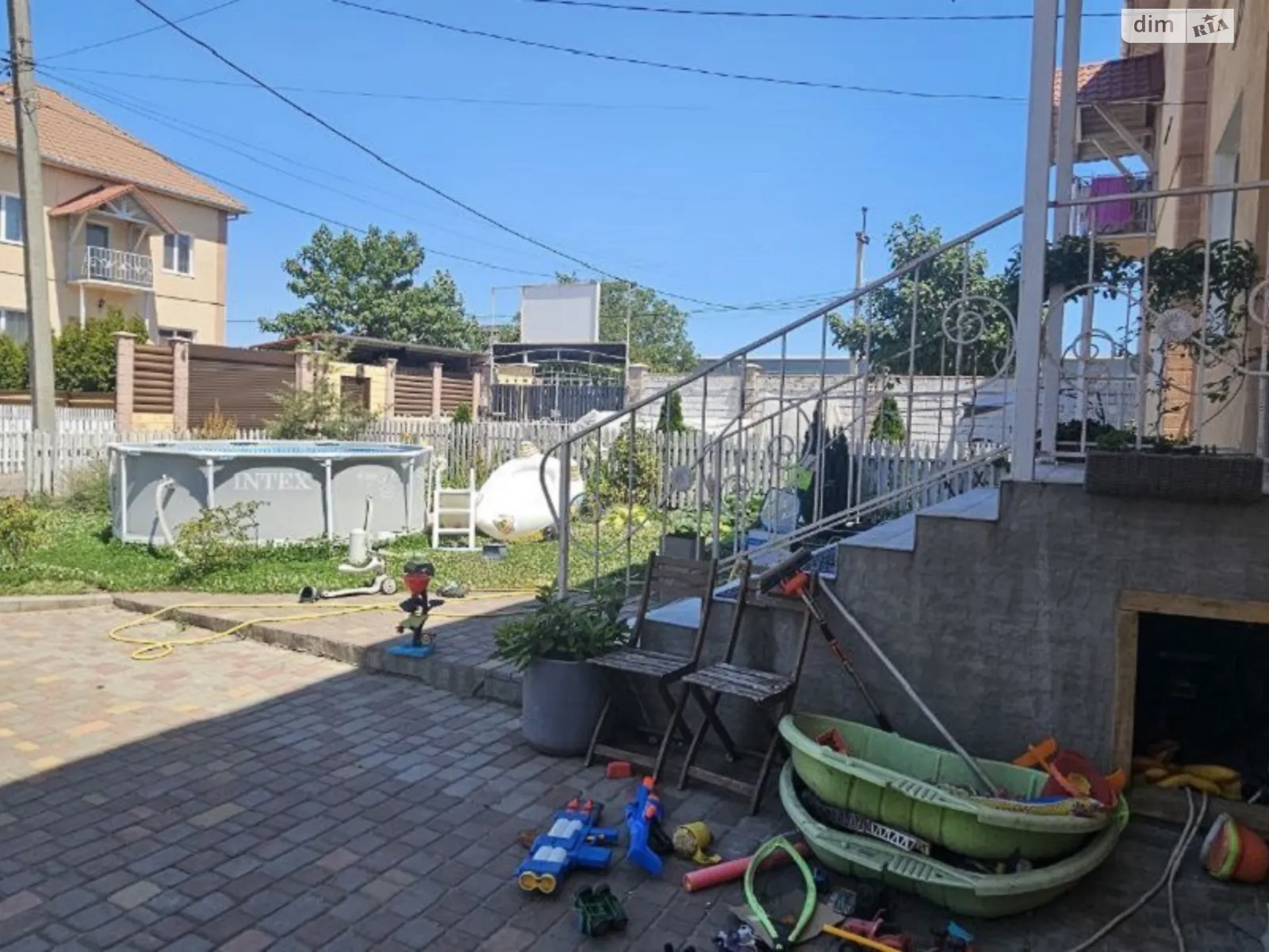 Продается дом на 2 этажа 180 кв. м с гаражом, цена: 110000 $ - фото 1