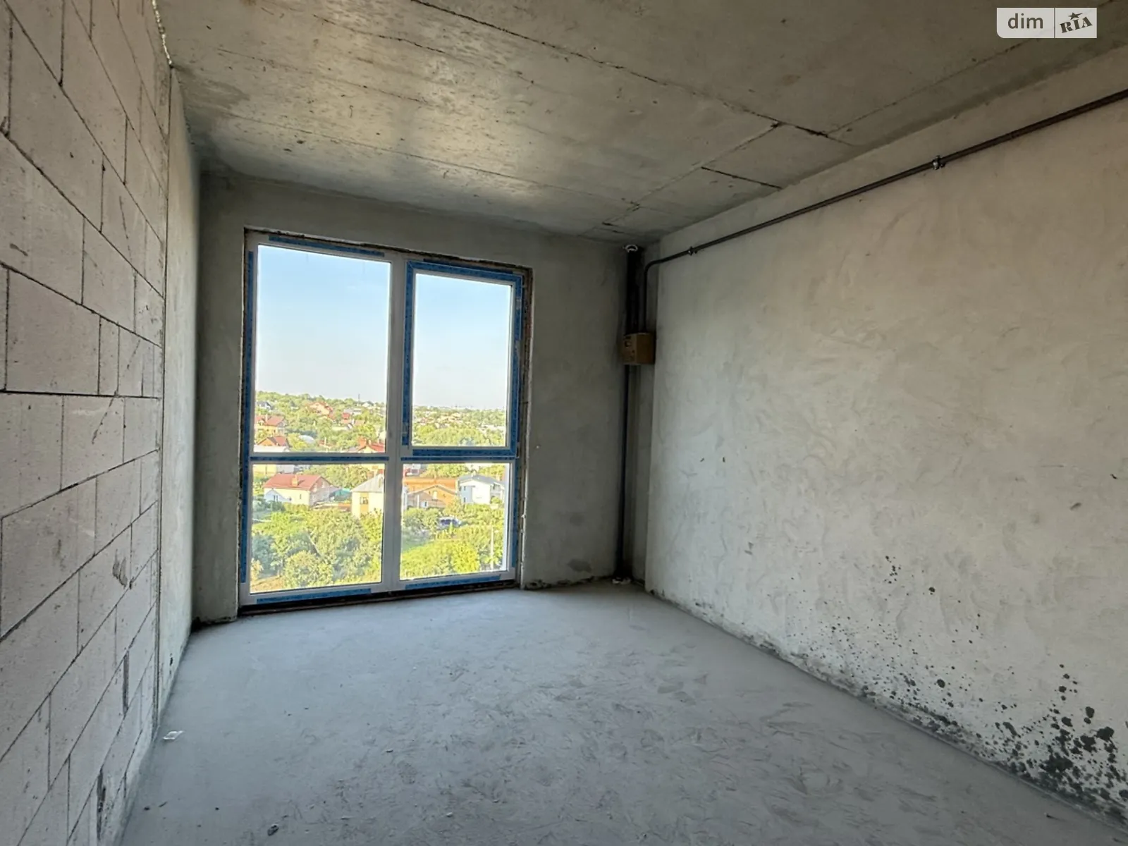 Продается 1-комнатная квартира 50 кв. м в Львове, ул. Камышовая - фото 1
