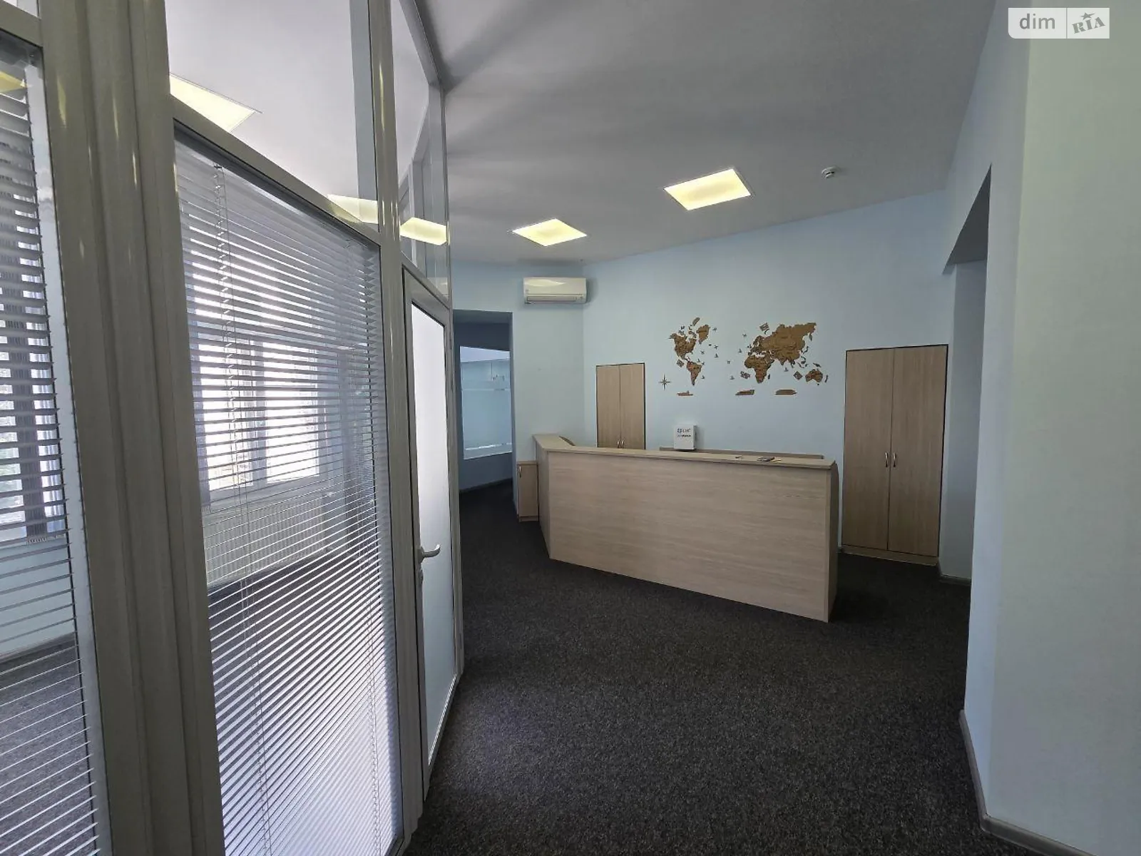 Сдается в аренду офис 280 кв. м в бизнес-центре, цена: 3600 $ - фото 1