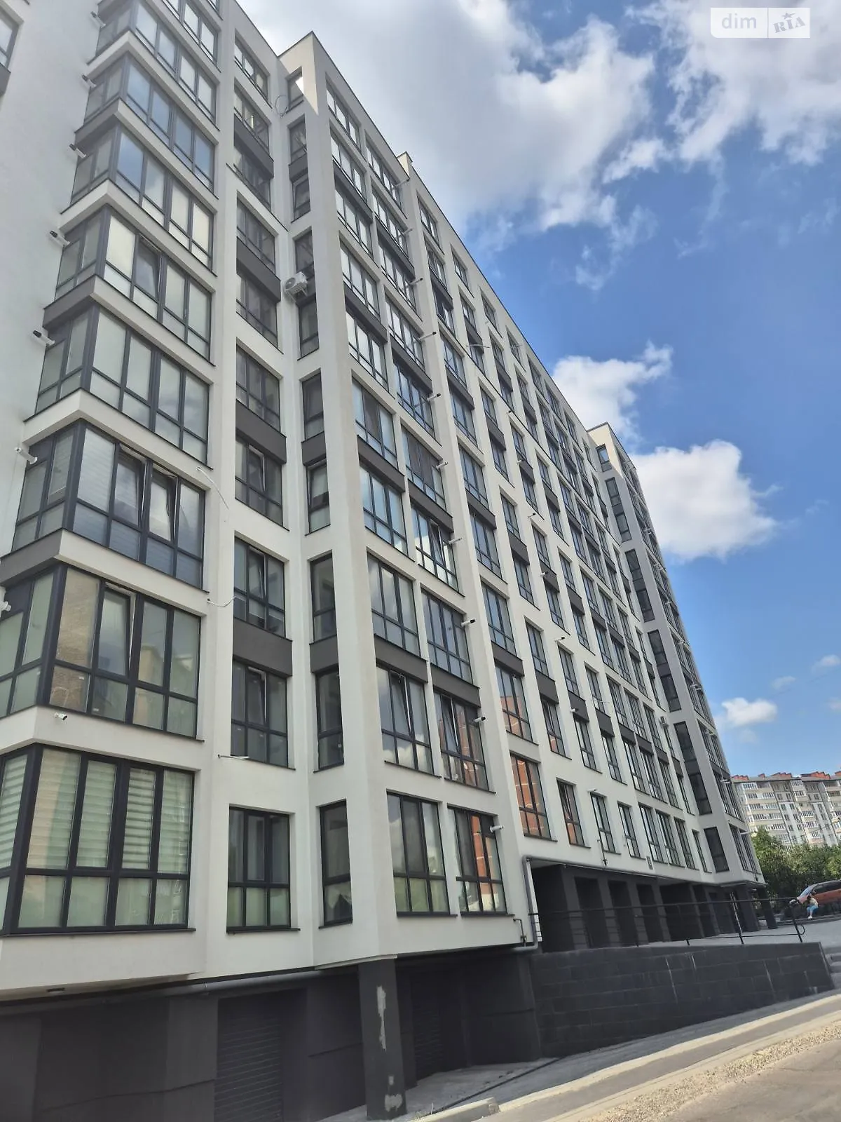Продается 2-комнатная квартира 65.8 кв. м в Ивано-Франковске, ул. Горбачевского - фото 1