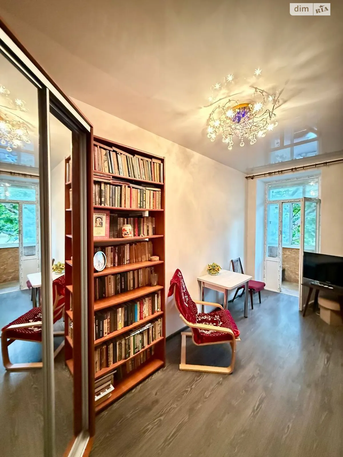 Продается 2-комнатная квартира 35.3 кв. м в Одессе, ул. Богдана Хмельницкого - фото 1