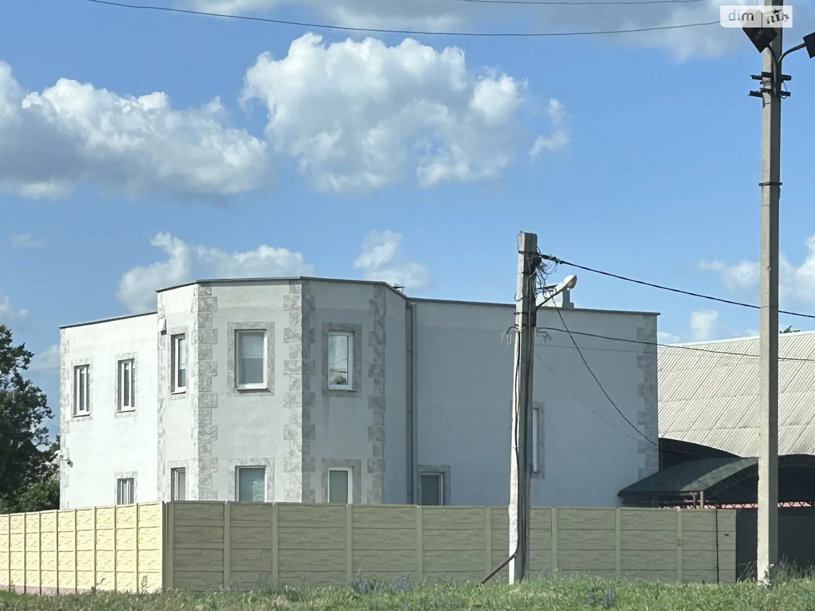 Продается дом на 2 этажа 346 кв. м с гаражом, цена: 225000 $ - фото 1