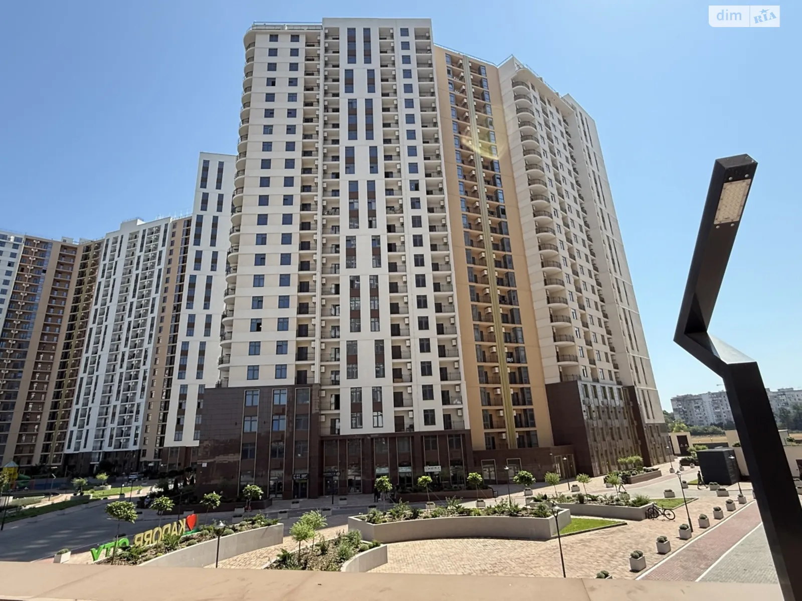 Здається в оренду офіс 46.8 кв. м в бізнес-центрі, цена: 702 $ - фото 1