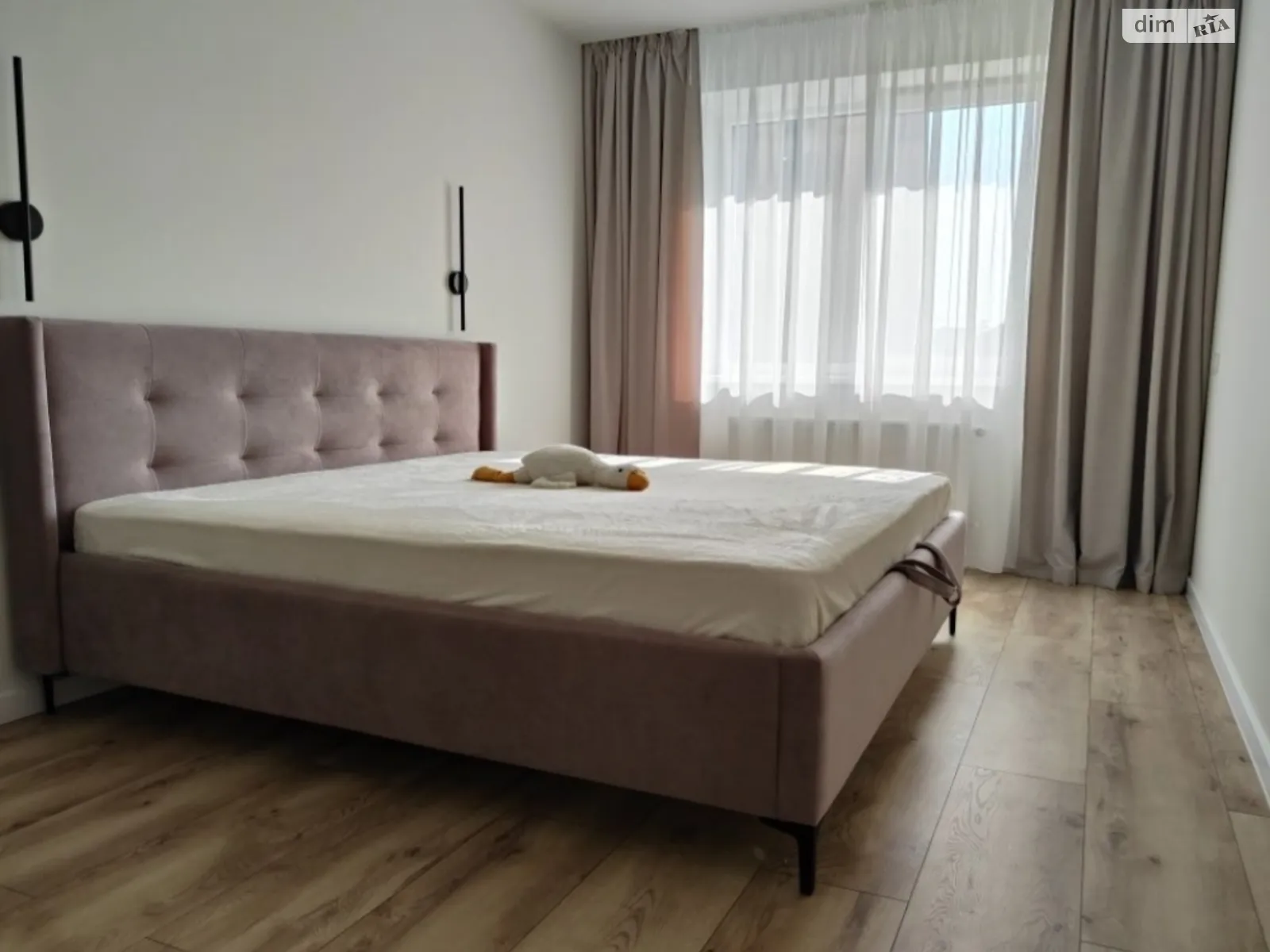 Продається 3-кімнатна квартира 88 кв. м у Рівному, вул. Студентська, 32 - фото 1