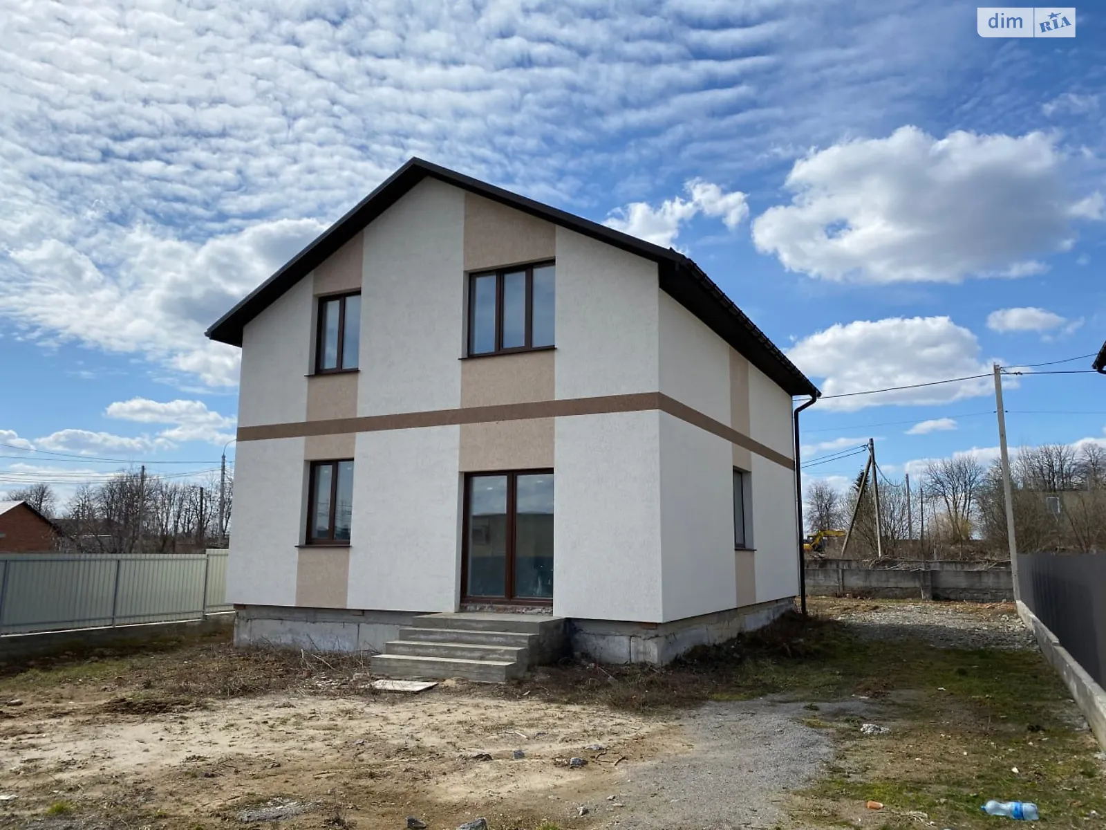 Продается дом на 2 этажа 120 кв. м с камином, цена: 125000 $ - фото 1