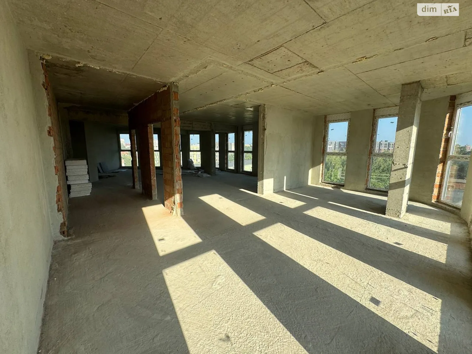 Продается 3-комнатная квартира 102 кв. м в Львове, ул. Раковского, 24А - фото 1