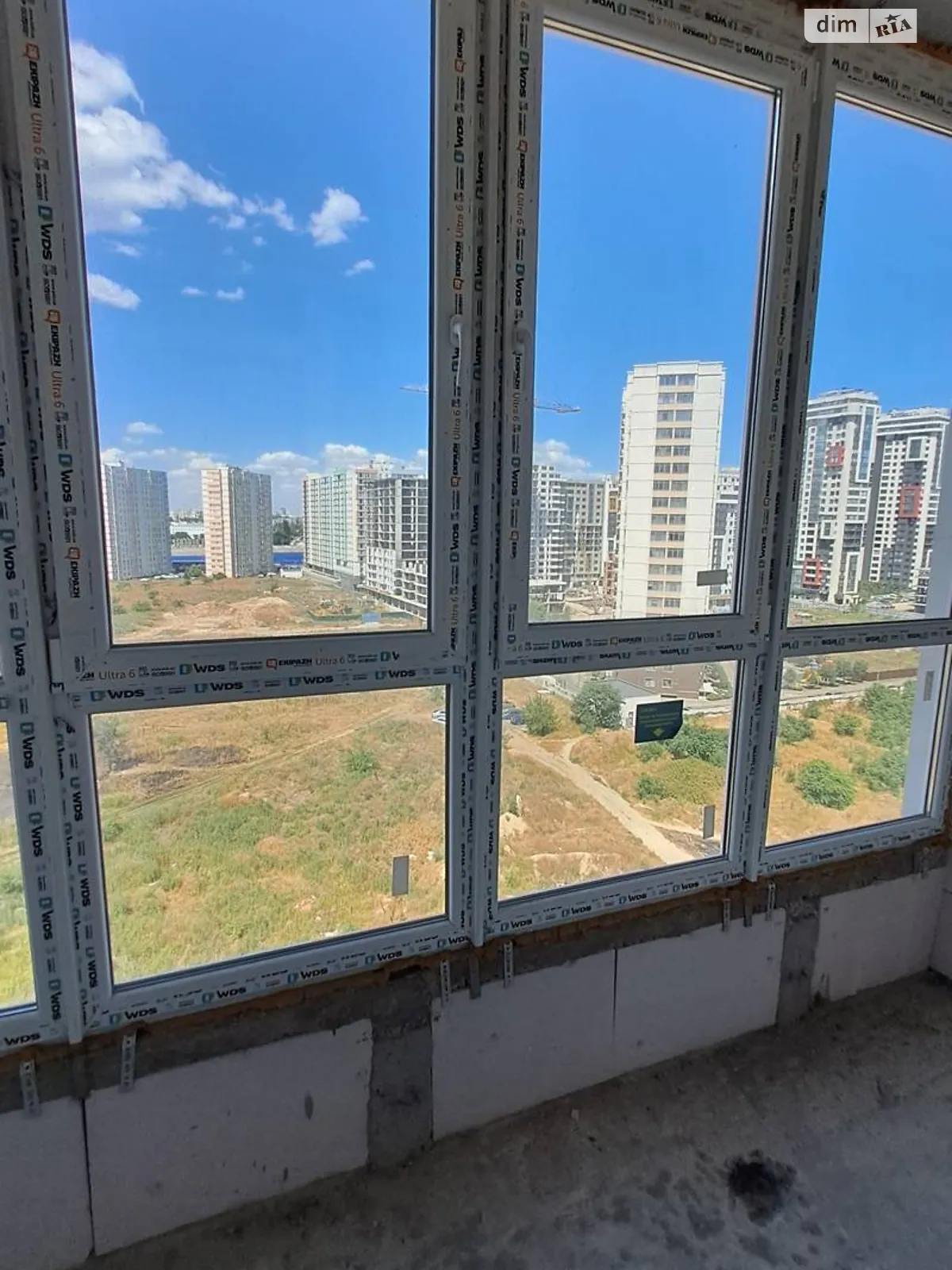 Продается 1-комнатная квартира 57 кв. м в Лиманке, ул. Жемчужная, 3А - фото 1