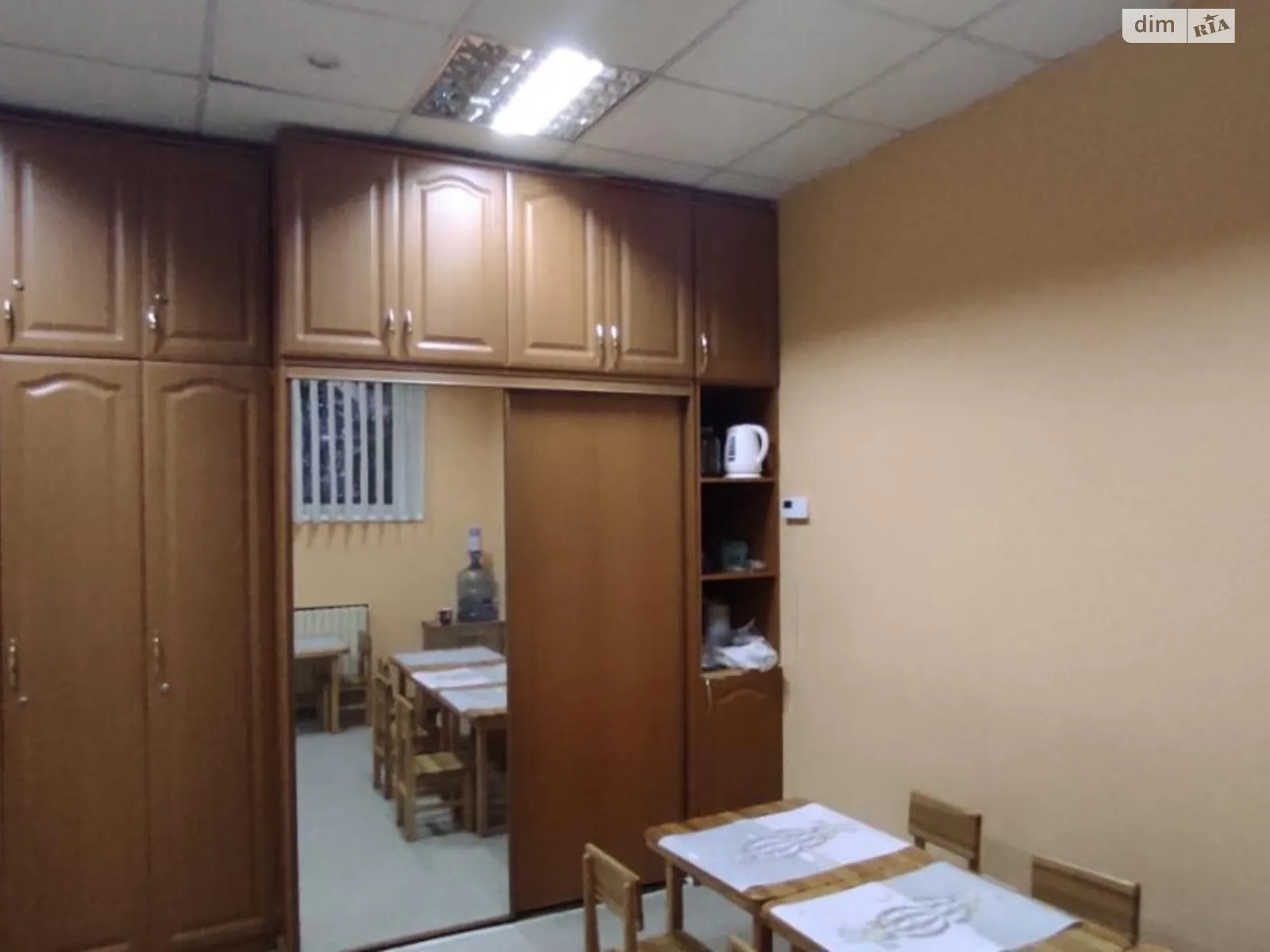 Здається в оренду офіс 82 кв. м в бізнес-центрі, цена: 16400 грн - фото 1