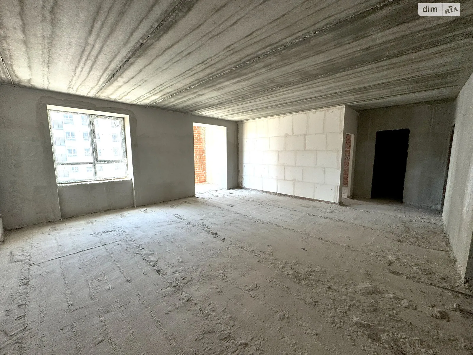 Продается 1-комнатная квартира 78.2 кв. м в Слобожанском, ул. Семейная, 4 - фото 1