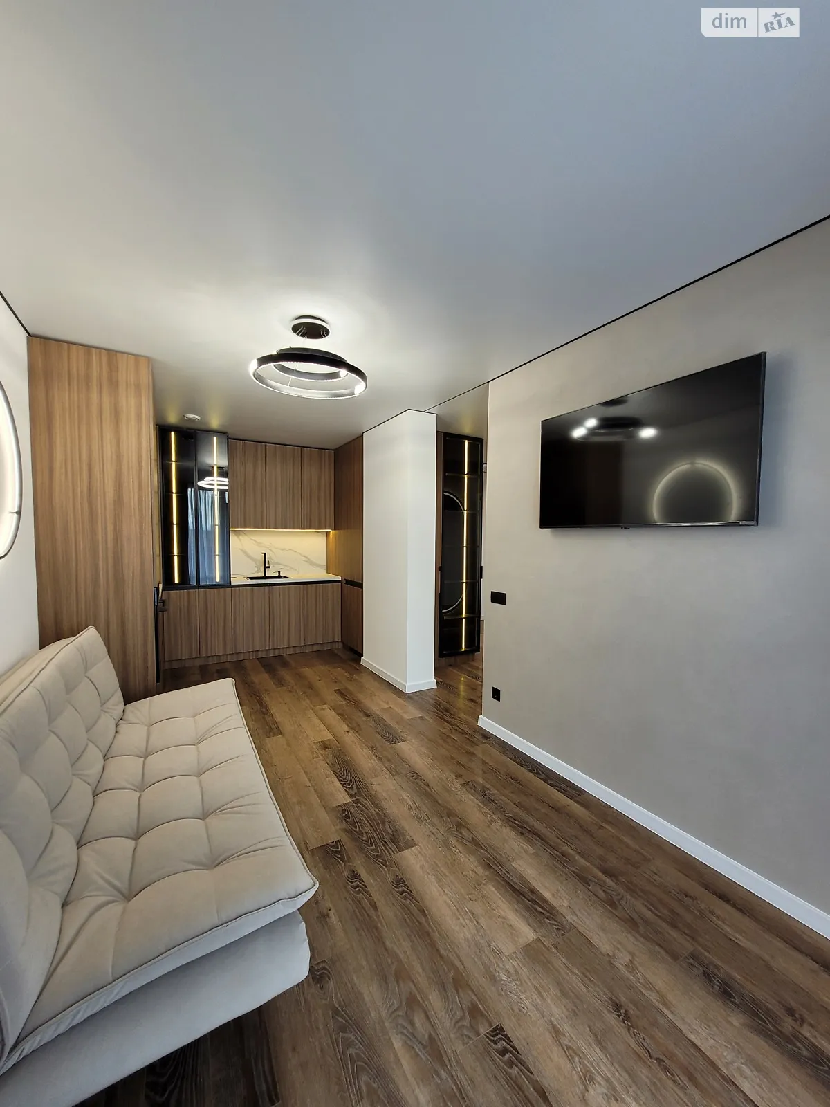 Продается 2-комнатная квартира 62 кв. м в Ивано-Франковске, ул. Карпатская, 10Б - фото 1