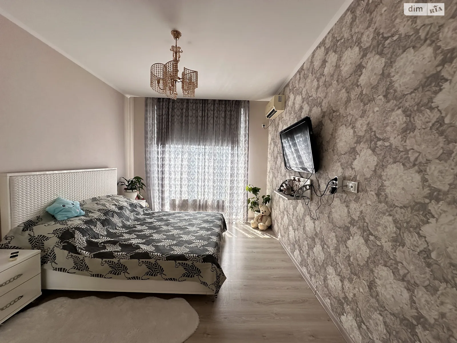 Продается 1-комнатная квартира 38 кв. м в Одессе, ул. Люстдорфская дорога, 55 корпус 4 - фото 1