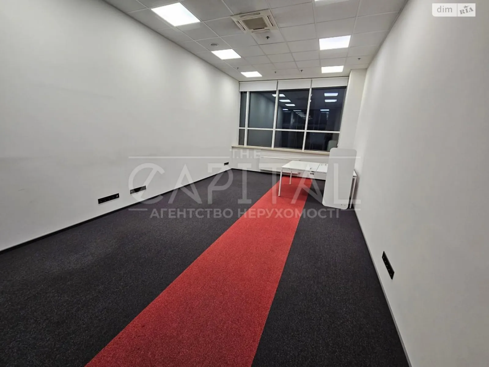 Сдается в аренду офис 891 кв. м в бизнес-центре, цена: 12474 $ - фото 1