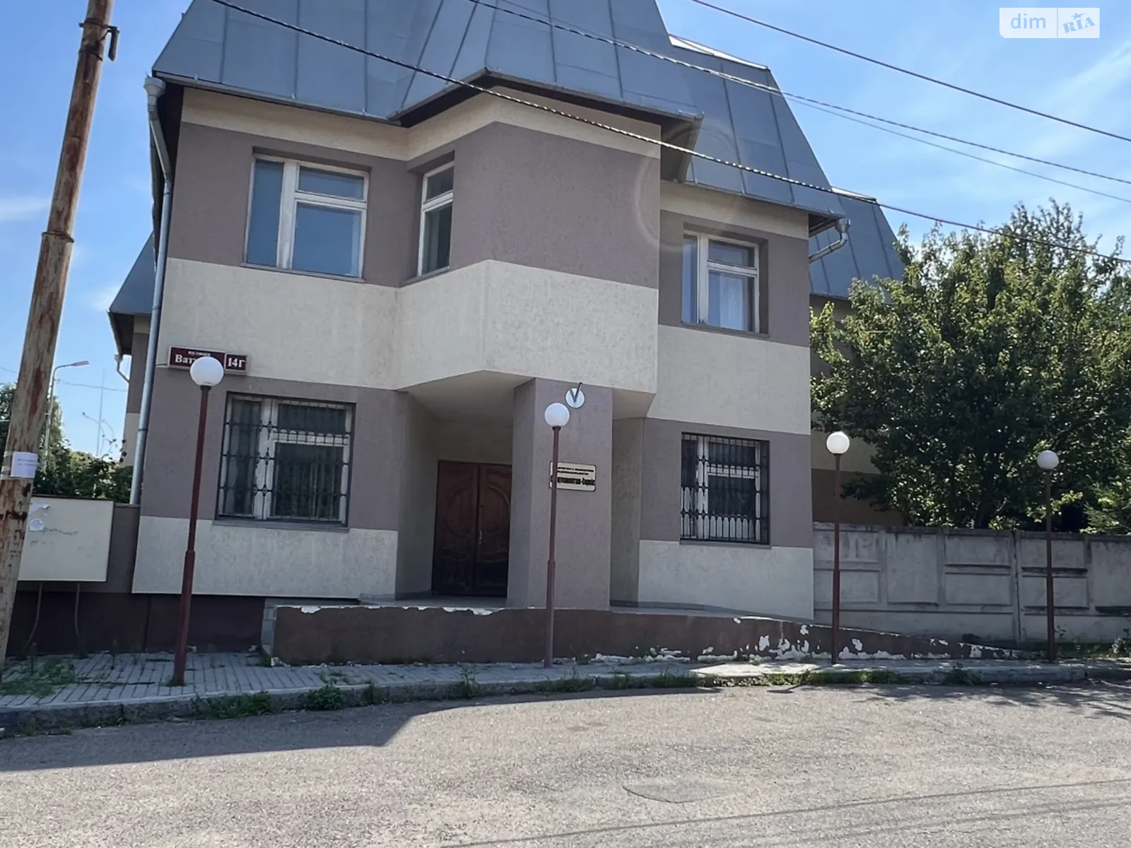 Сдается в аренду помещения свободного назначения 371.2 кв. м в 2-этажном здании, цена: 100000 грн - фото 1