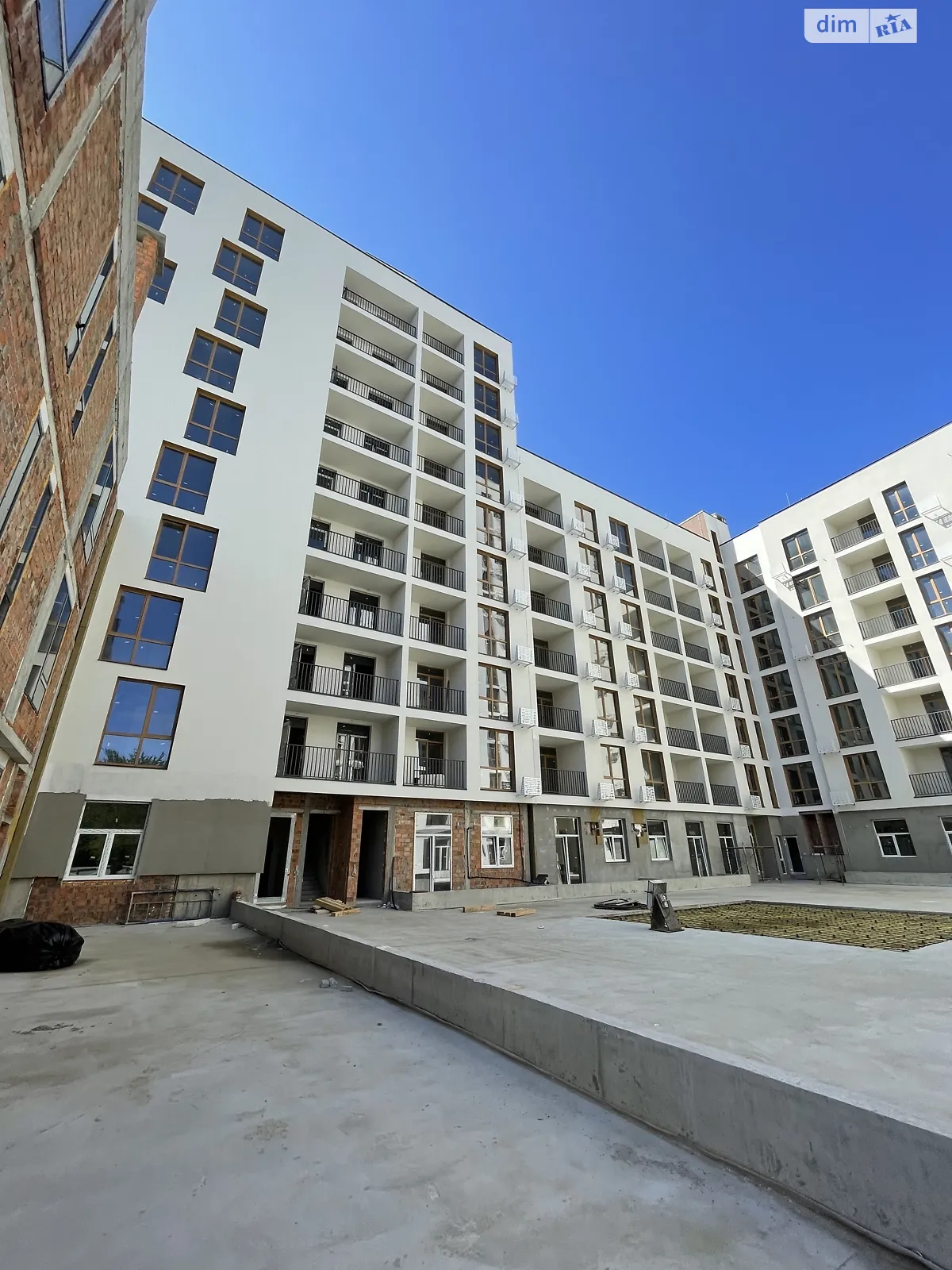 Продается 1-комнатная квартира 51 кв. м в Львове, ул. Под Голоском - фото 1