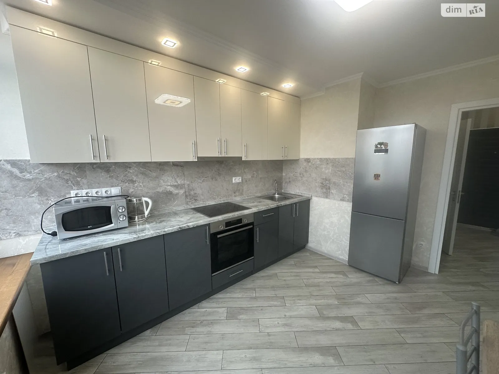 Продається 1-кімнатна квартира 40 кв. м у Одесі, вул. Басейна - фото 1