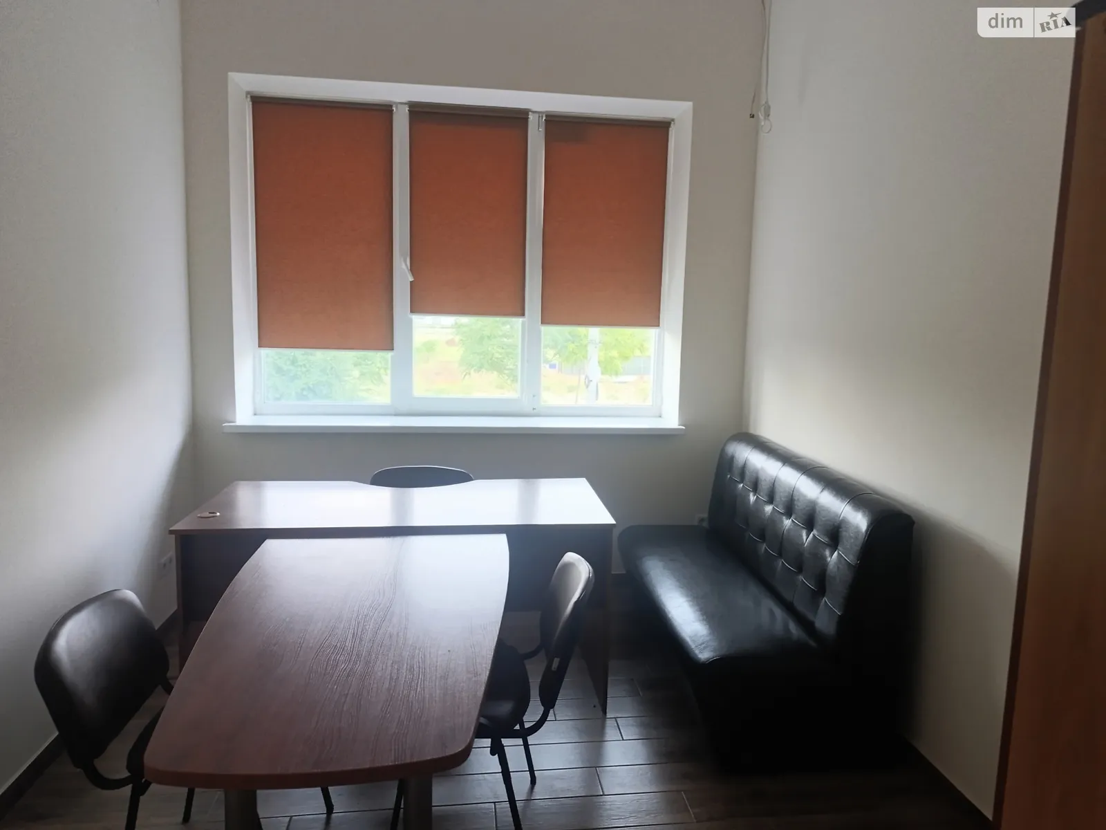 Сдается в аренду офис 11 кв. м в бизнес-центре, цена: 2640 грн - фото 1