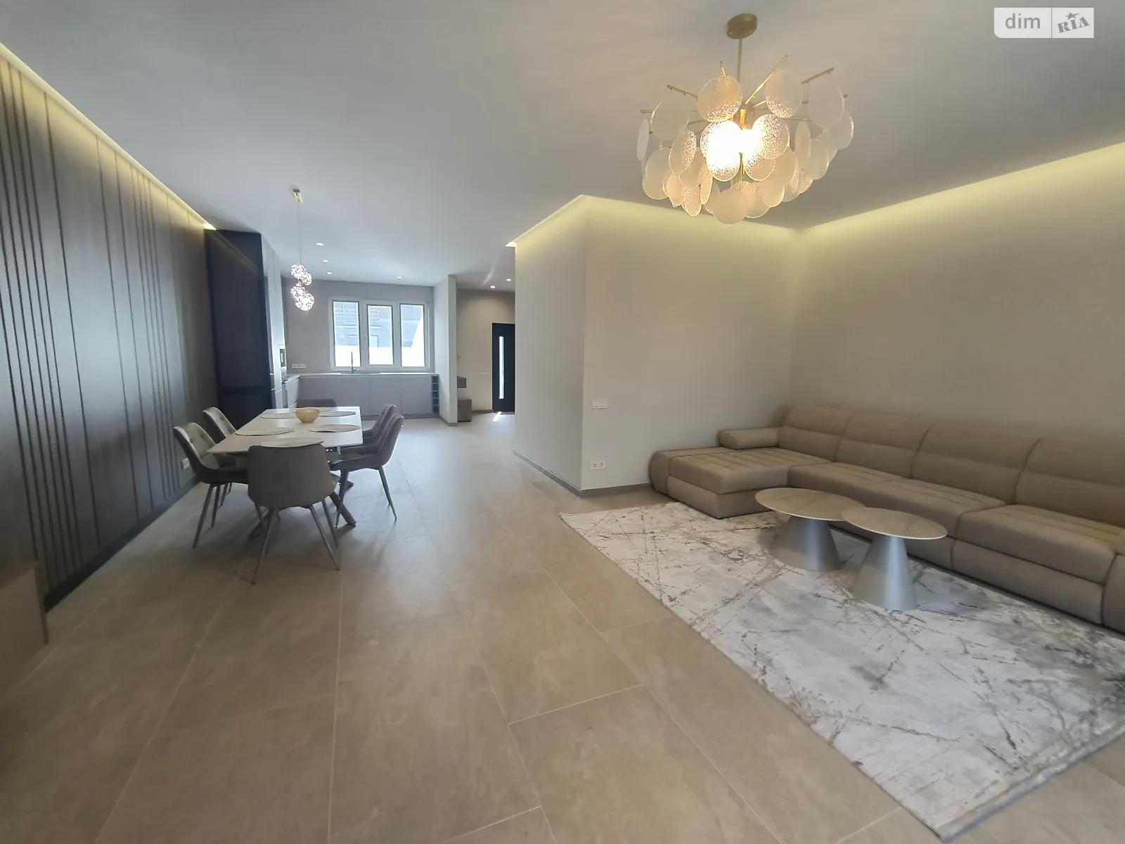 Продается дом на 100 этажа 135 кв. м с гаражом, цена: 198000 $ - фото 1