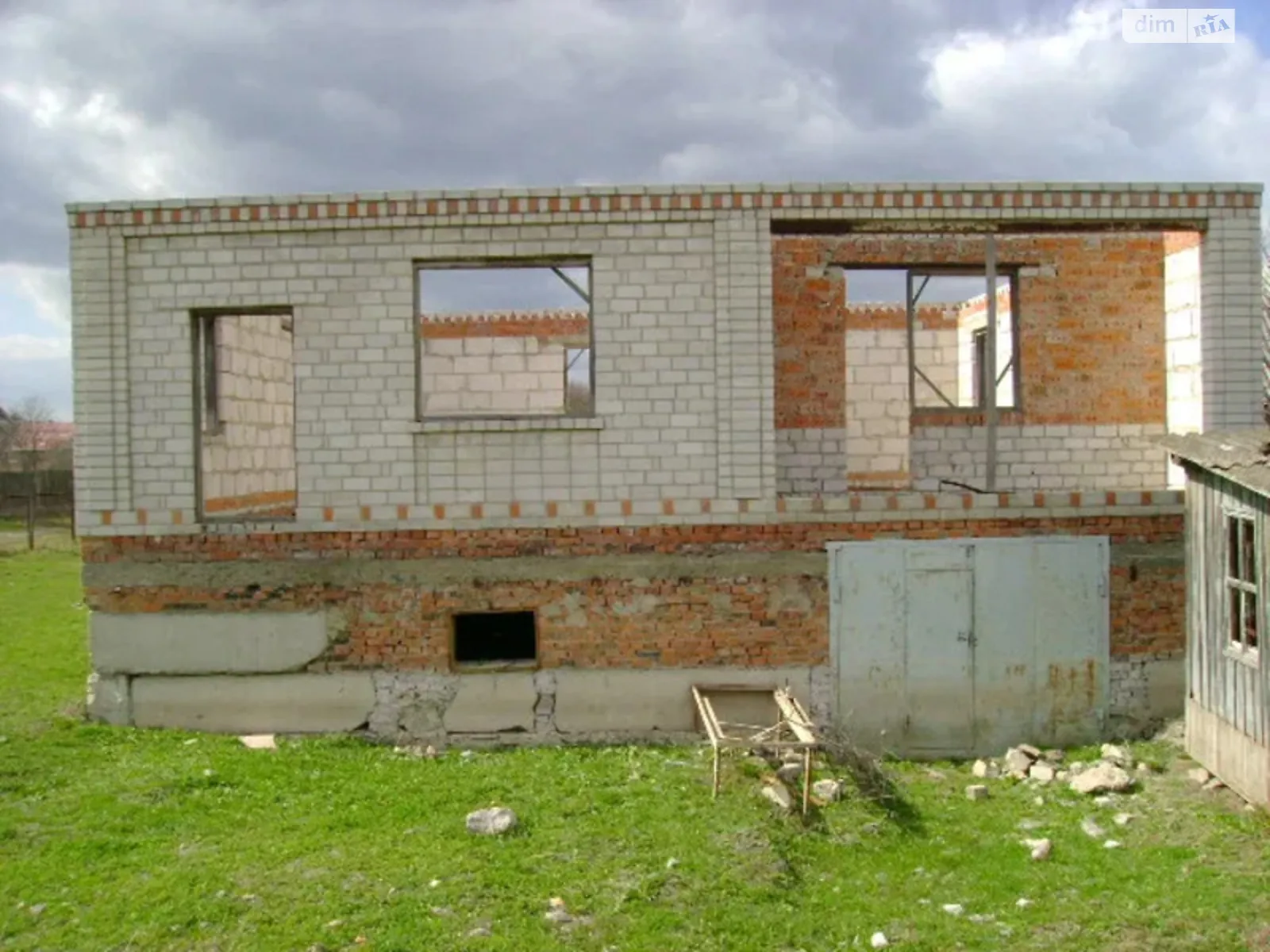 Продается дом на 2 этажа 110 кв. м с балконом, цена: 10000 € - фото 1