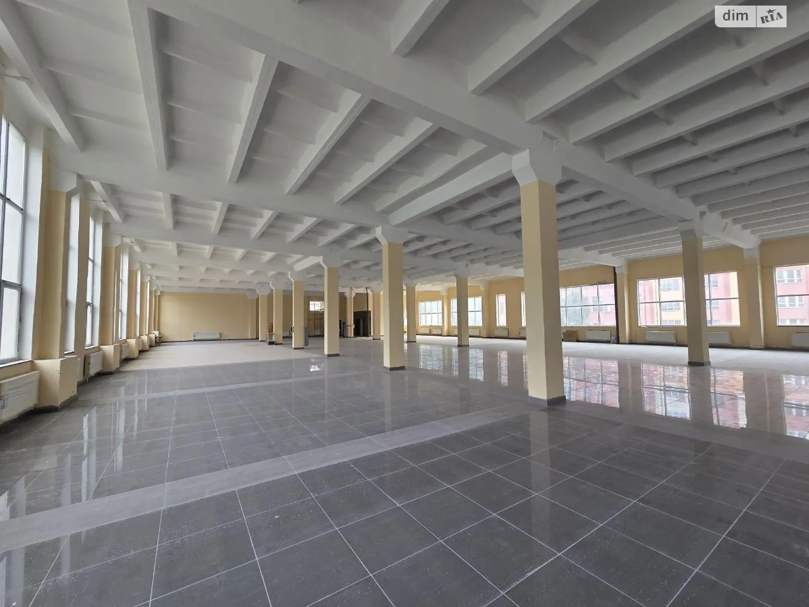Сдается в аренду офис 2000 кв. м в бизнес-центре, цена: 25800 $ - фото 1