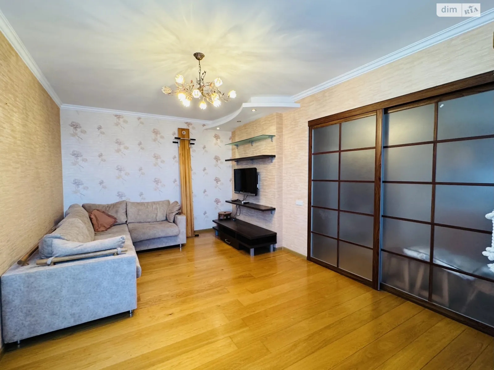 Продается 3-комнатная квартира 102.6 кв. м в Киеве, ул. Осенняя, 33 - фото 1