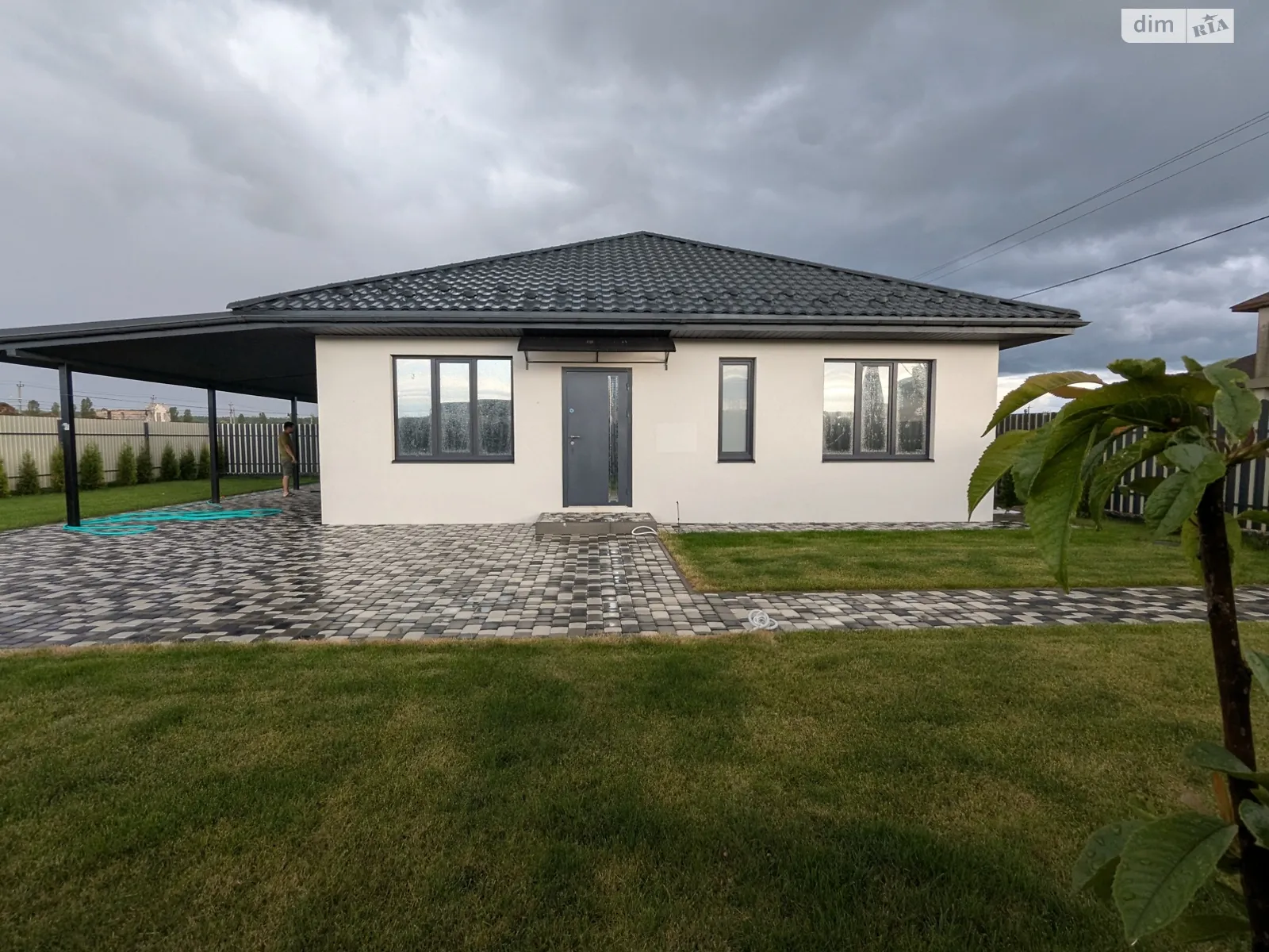 Продается одноэтажный дом 95 кв. м с камином, цена: 75000 $ - фото 1