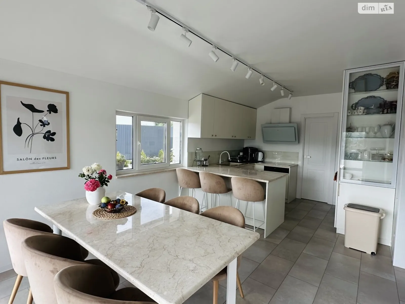 Продається будинок 2 поверховий 160 кв. м з каміном, цена: 1400 $ - фото 1