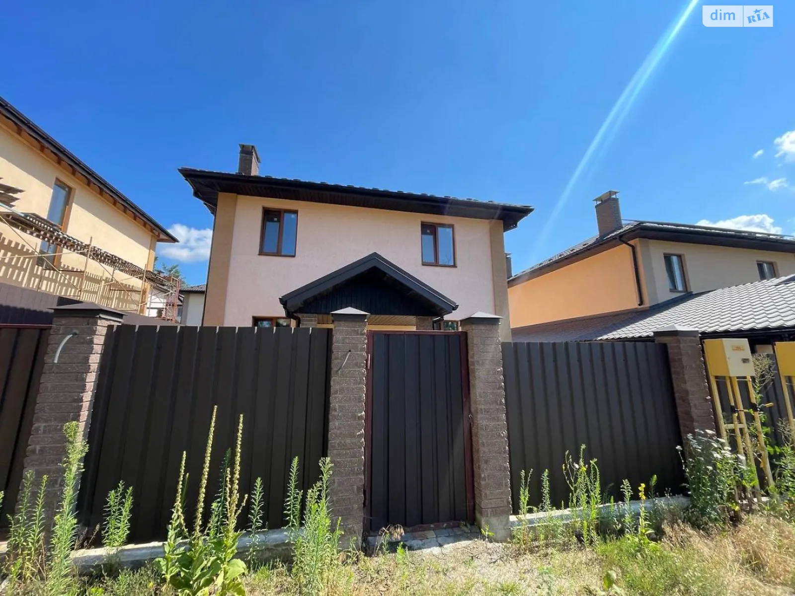 Продается дом на 2 этажа 125 кв. м с террасой, цена: 105000 $ - фото 1