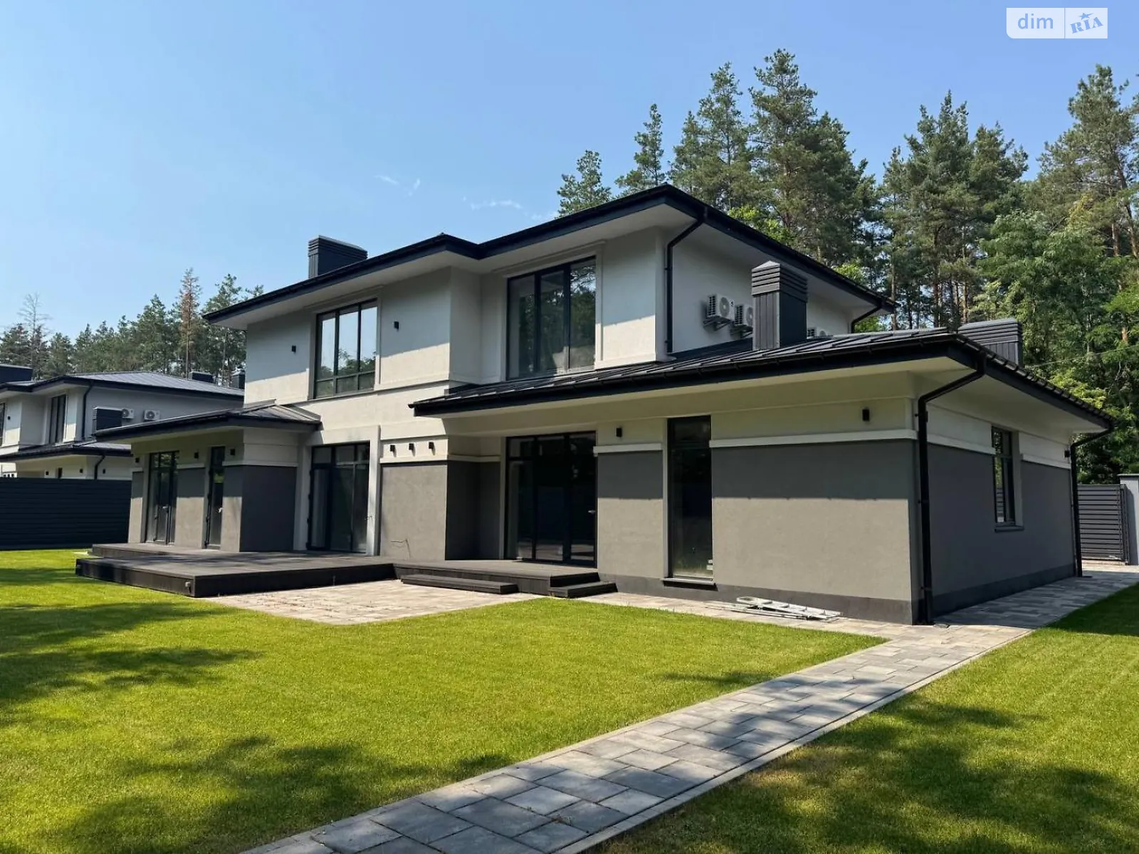 Продается дом на 2 этажа 277 кв. м с камином, цена: 400000 $ - фото 1