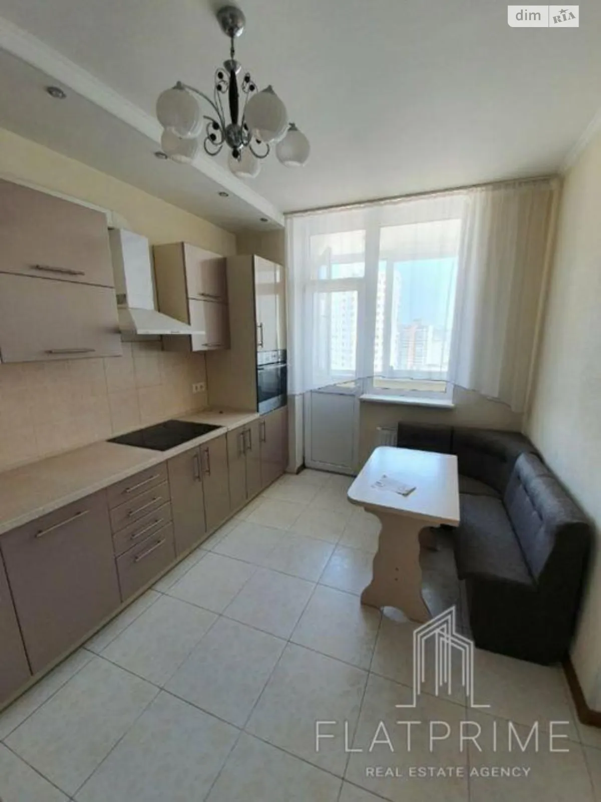 Продается 1-комнатная квартира 49 кв. м в Киеве, ул. Чавдар Елизаветы, 11 - фото 1