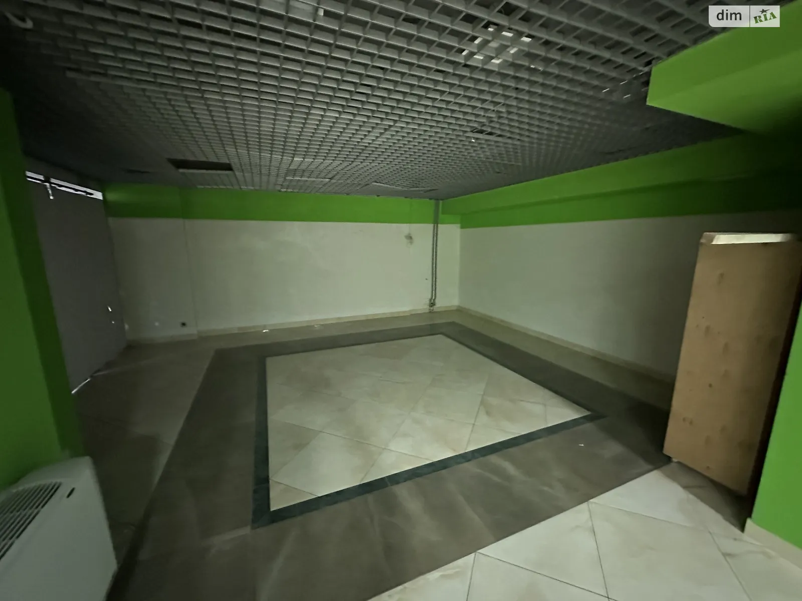 Сдается в аренду помещения свободного назначения 39.7 кв. м в 8-этажном здании, цена: 596 $ - фото 1