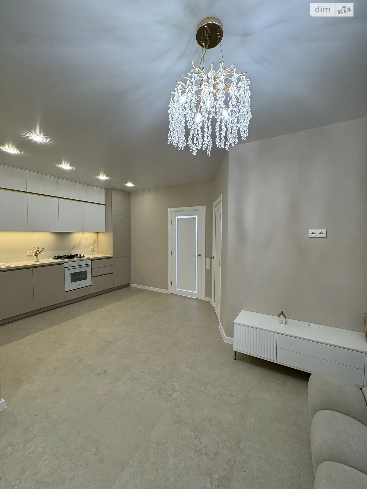 2-комнатная квартира 57 кв. м в Тернополе, ул. Киевская - фото 1