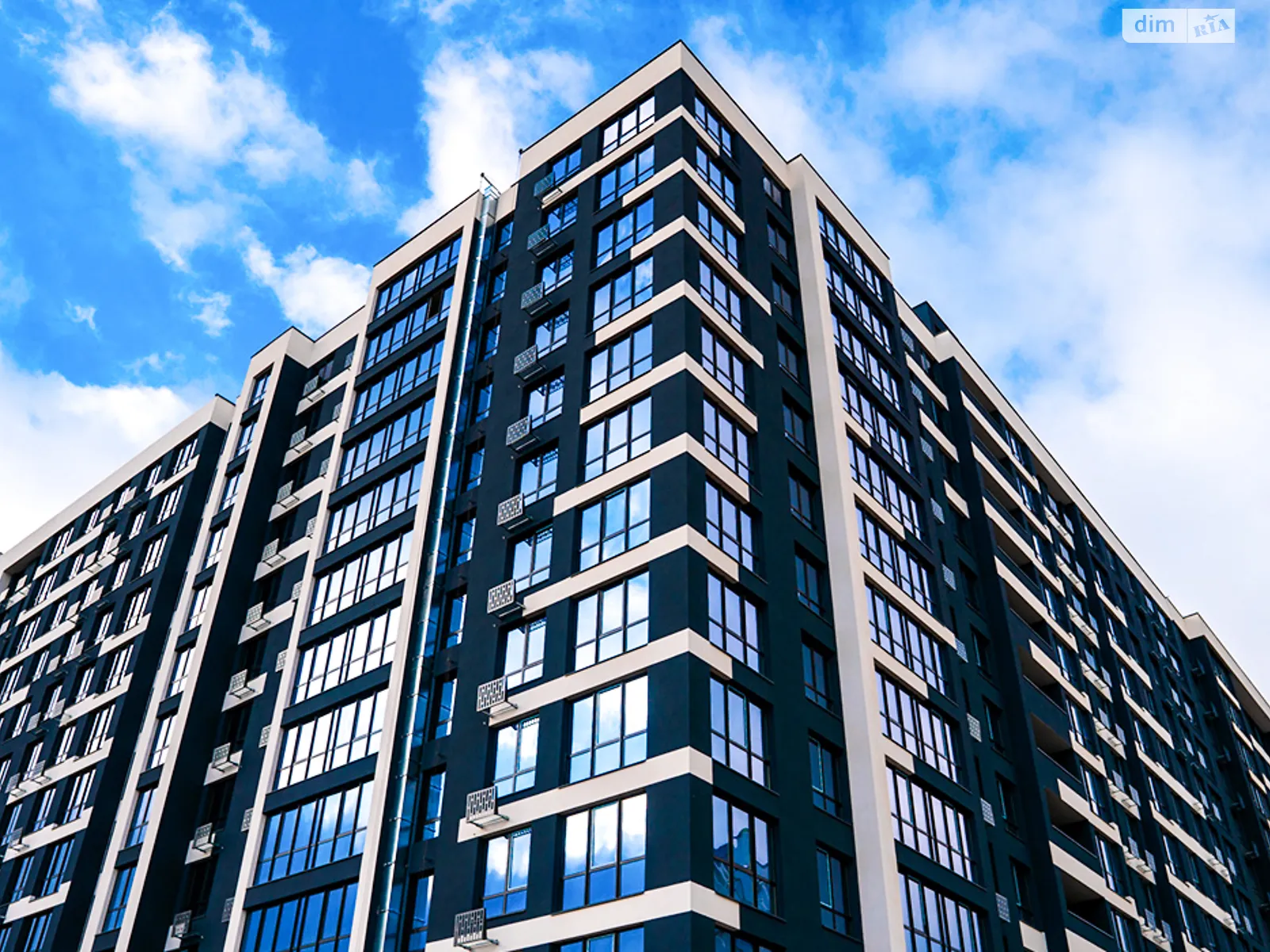 Продається 2-кімнатна квартира 64 кв. м у Івано-Франківську, вул. Хіміків, 28 - фото 1