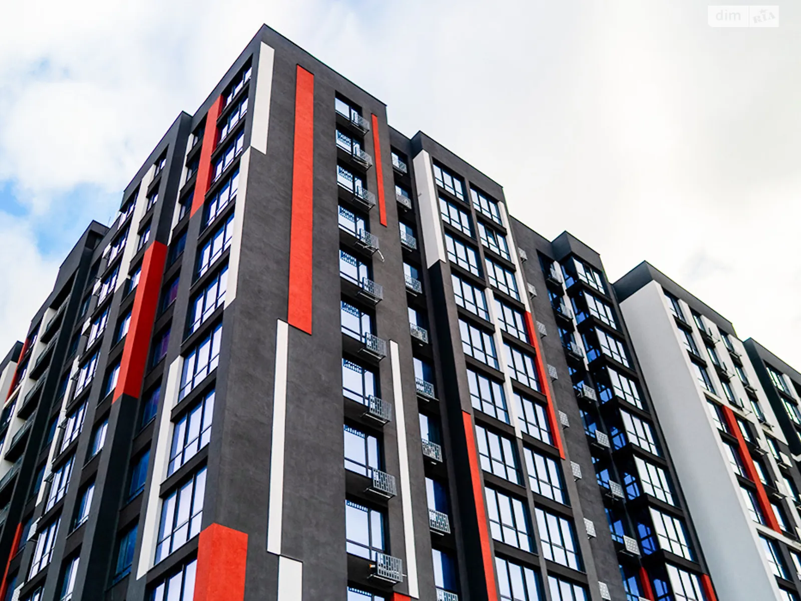 Продается 2-комнатная квартира 69 кв. м в Ивано-Франковске, ул. Хмельницкого Богдана, 94 - фото 1